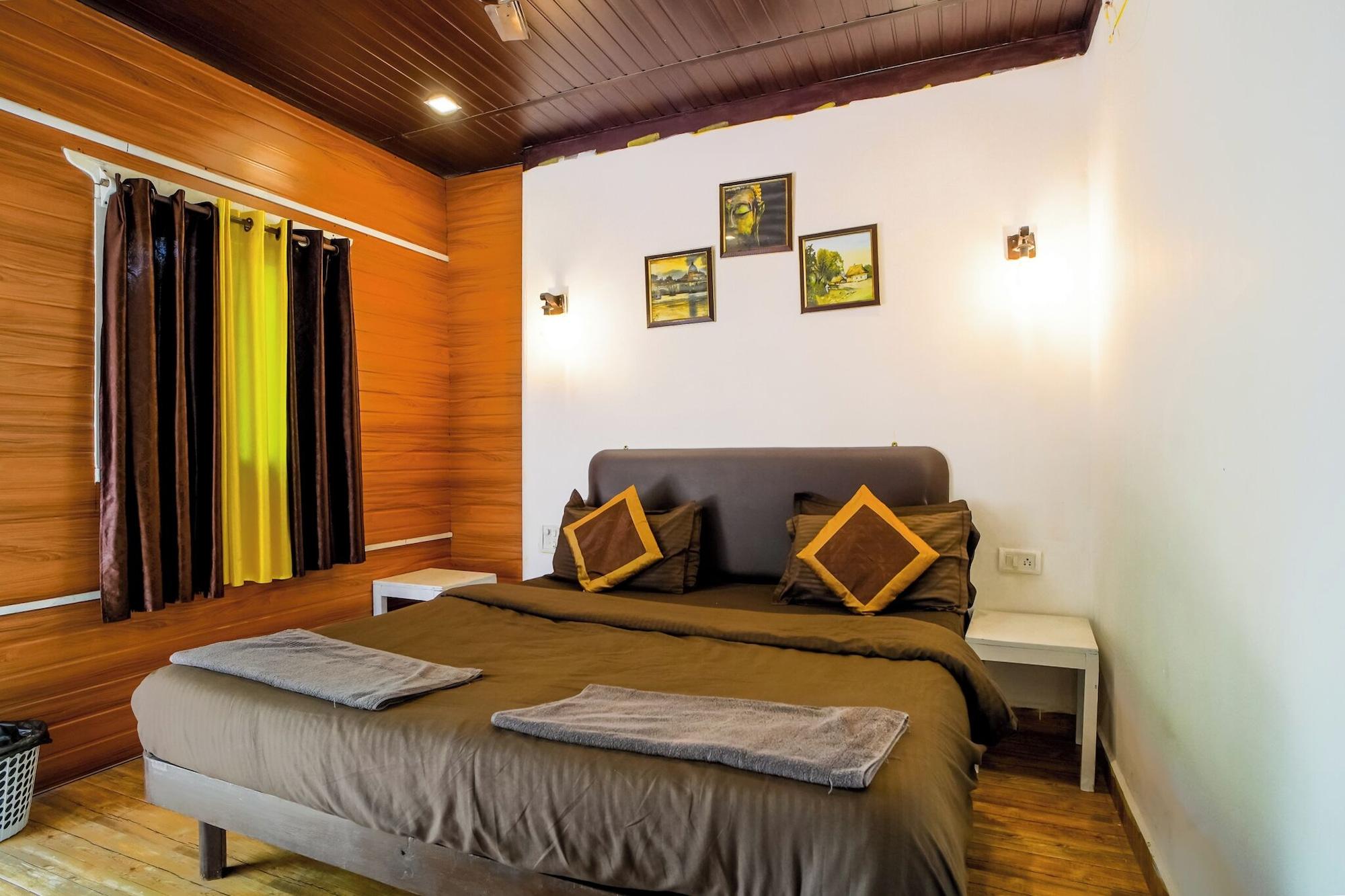 Varios Janet & Johns Beach Resort Since 1989