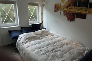 Alquiler Vacacional - Studio next to train station near Brussels - in nature yet close to city center