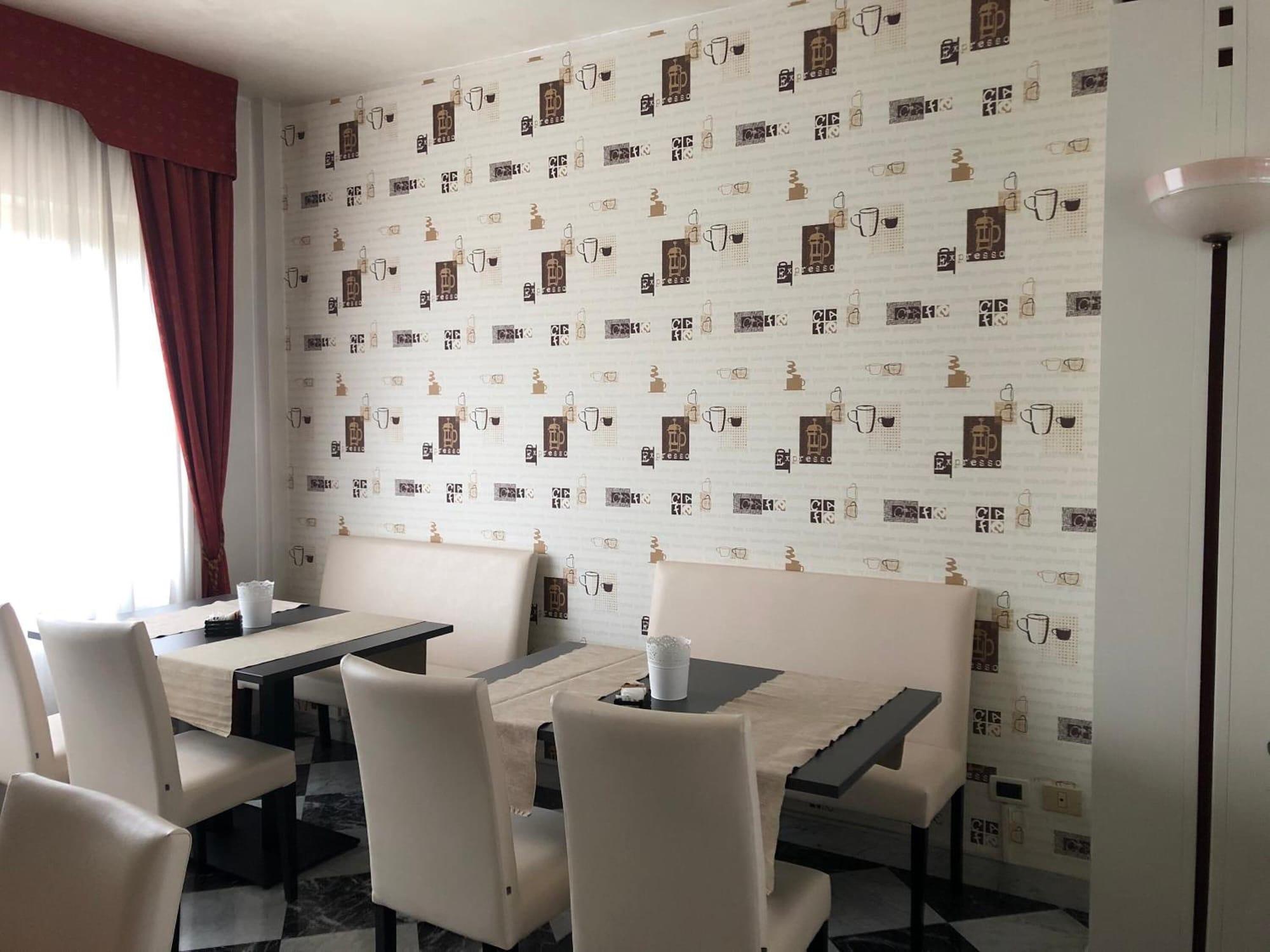 Restaurant Hotel Master