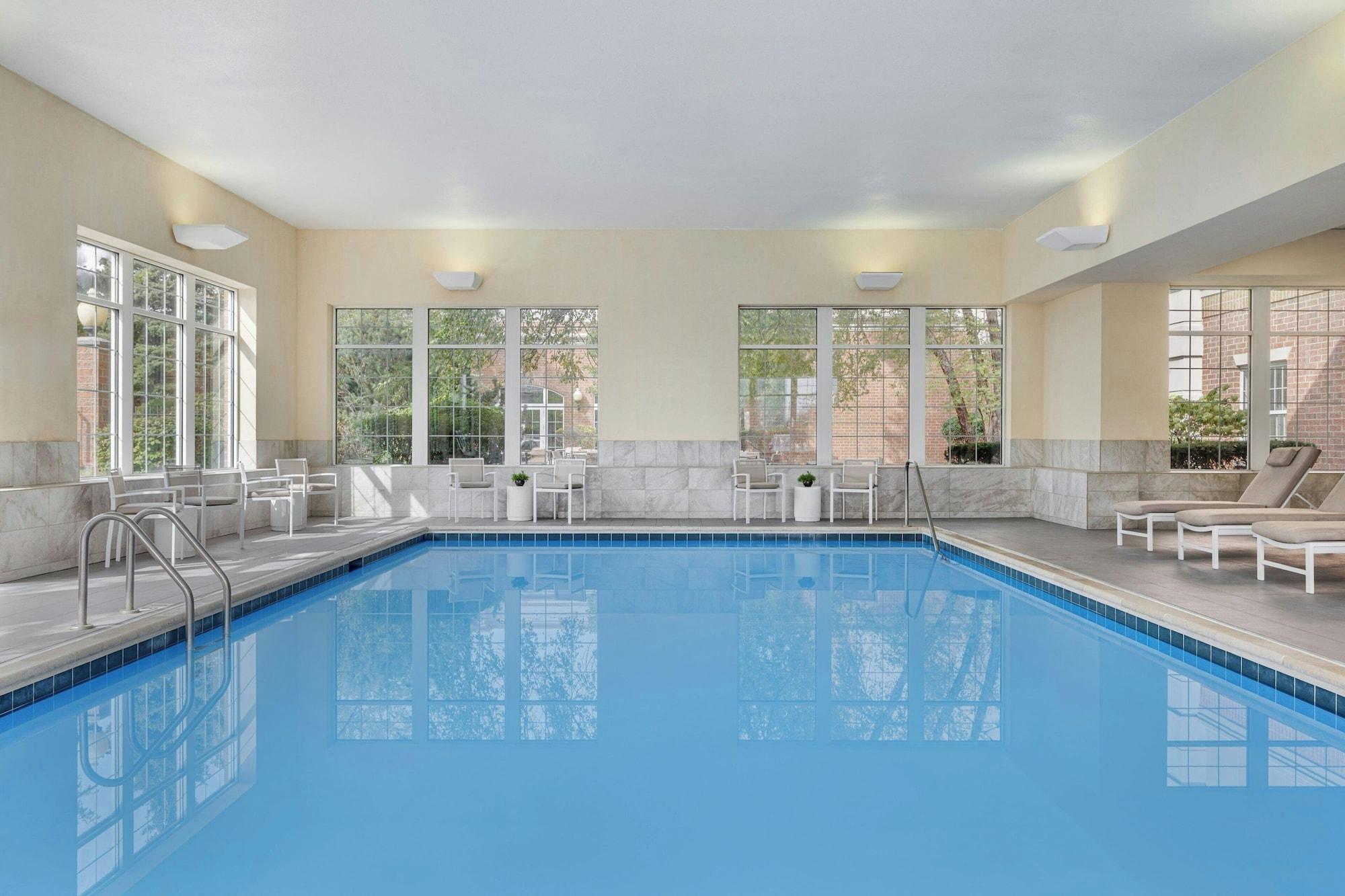 Vista Piscina Chicago Marriott Midway