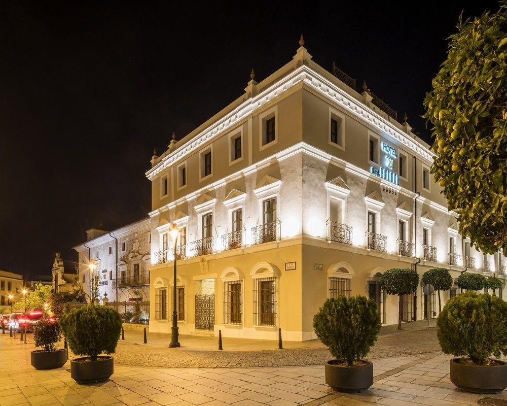 Vista Exterior Hotel ILUNION Mérida Palace