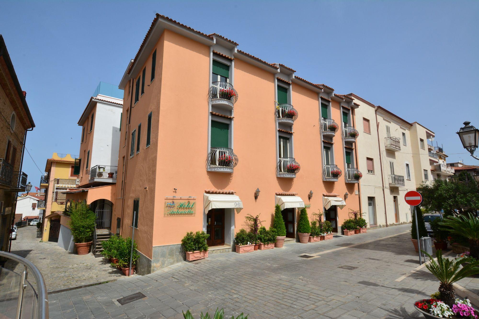 Vista Exterior Hotel Antonietta