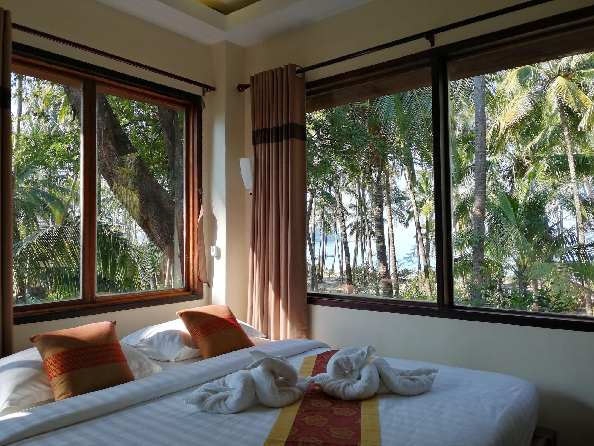 Playa Kyaw Myanmar Hotel