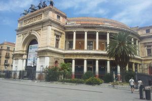 Alojamiento - B&B Dietro il Politeama