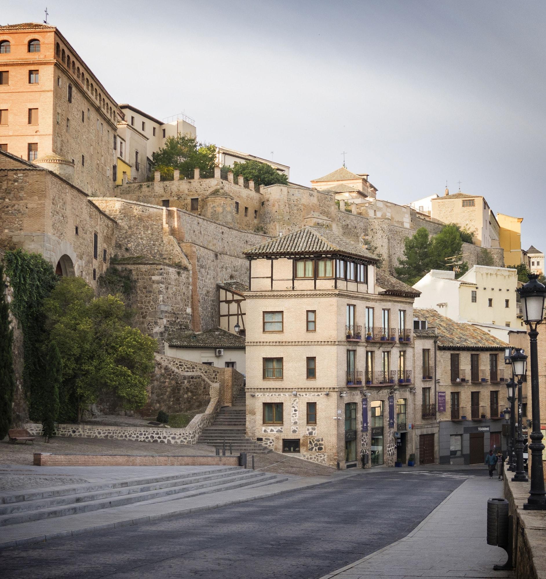 Vista Exterior Hotel Abad Toledo