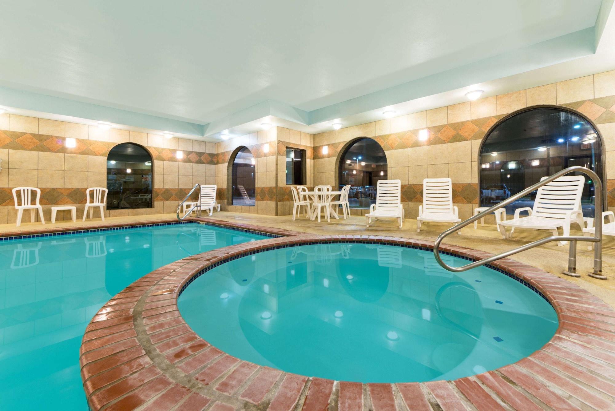 Vista Piscina Baymont by Wyndham Perryton