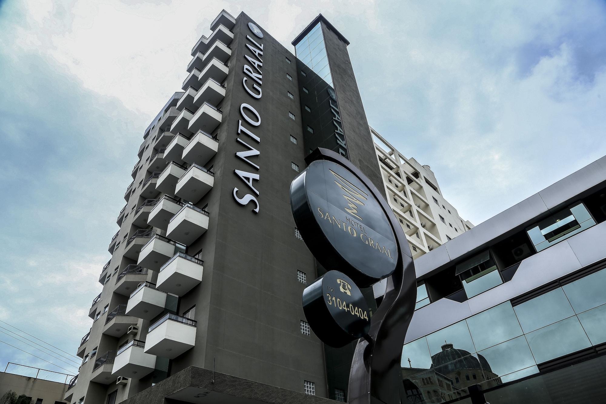 Vista Exterior Hotel Santo Graal