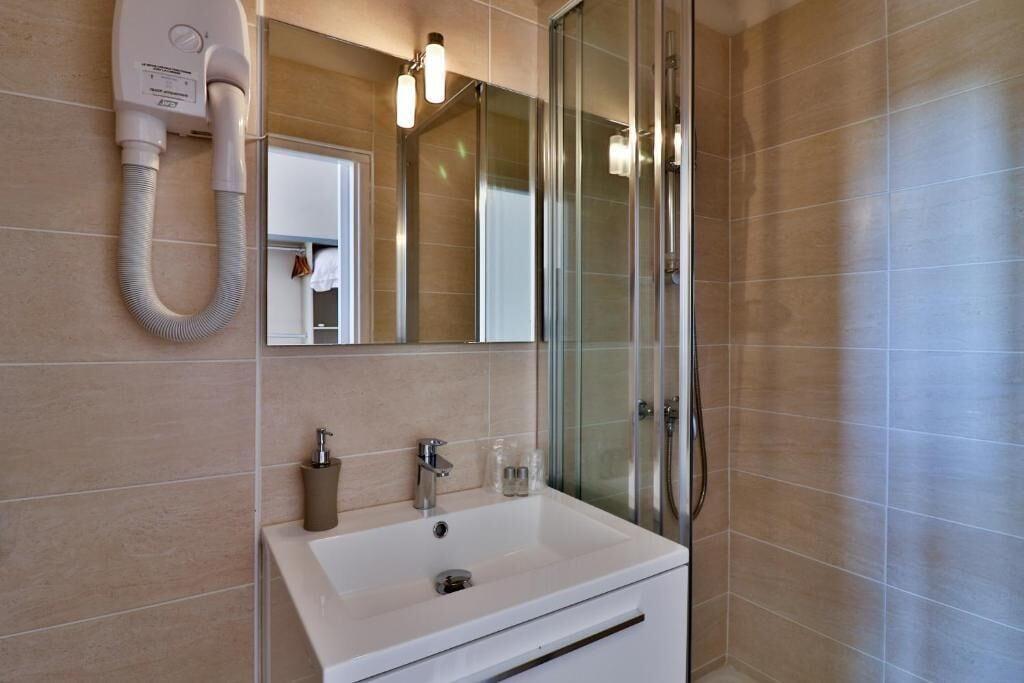Equipamiento de Habitación Villa Florida