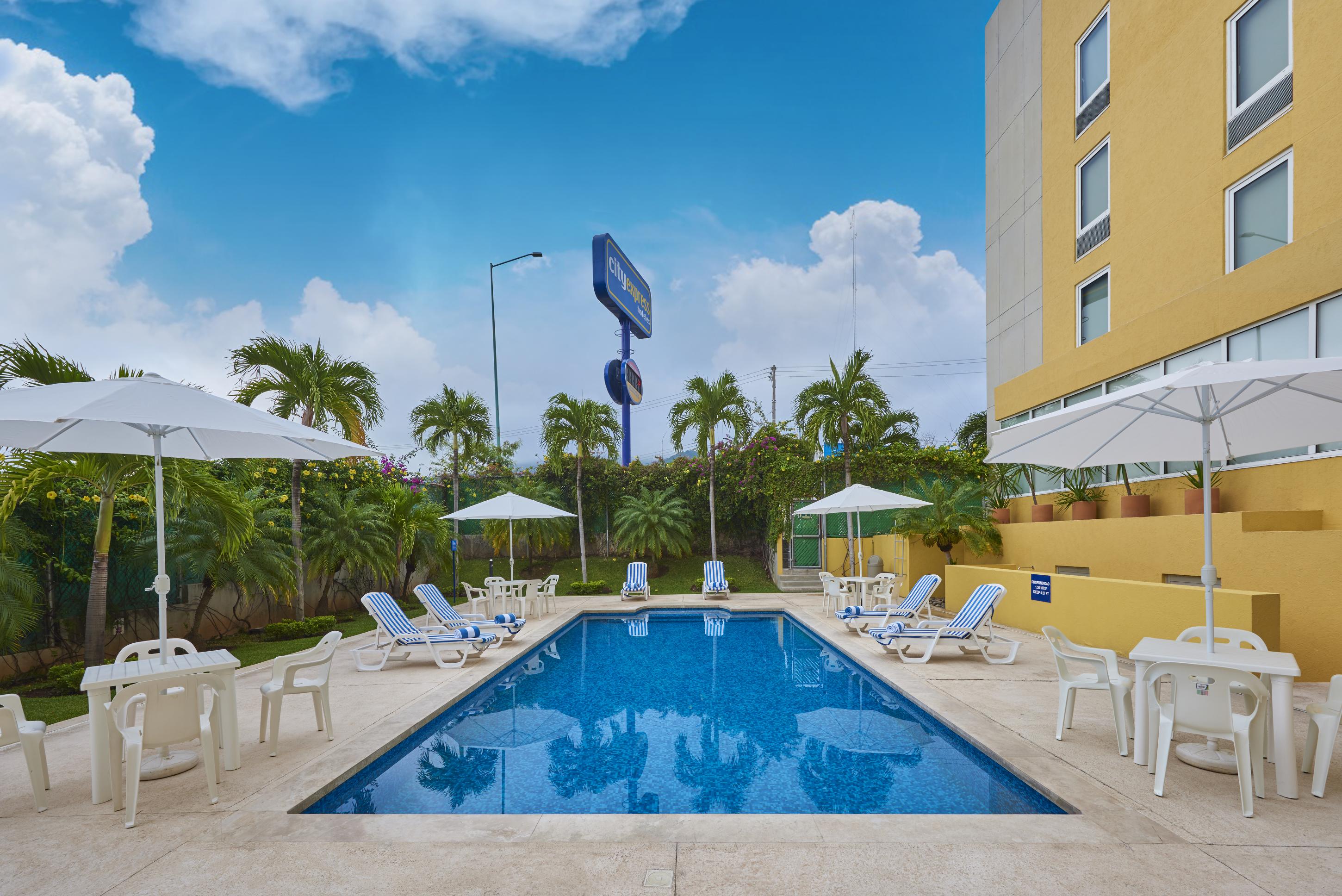 Vista Piscina City Express by Marriott Tuxtla Gutierrez