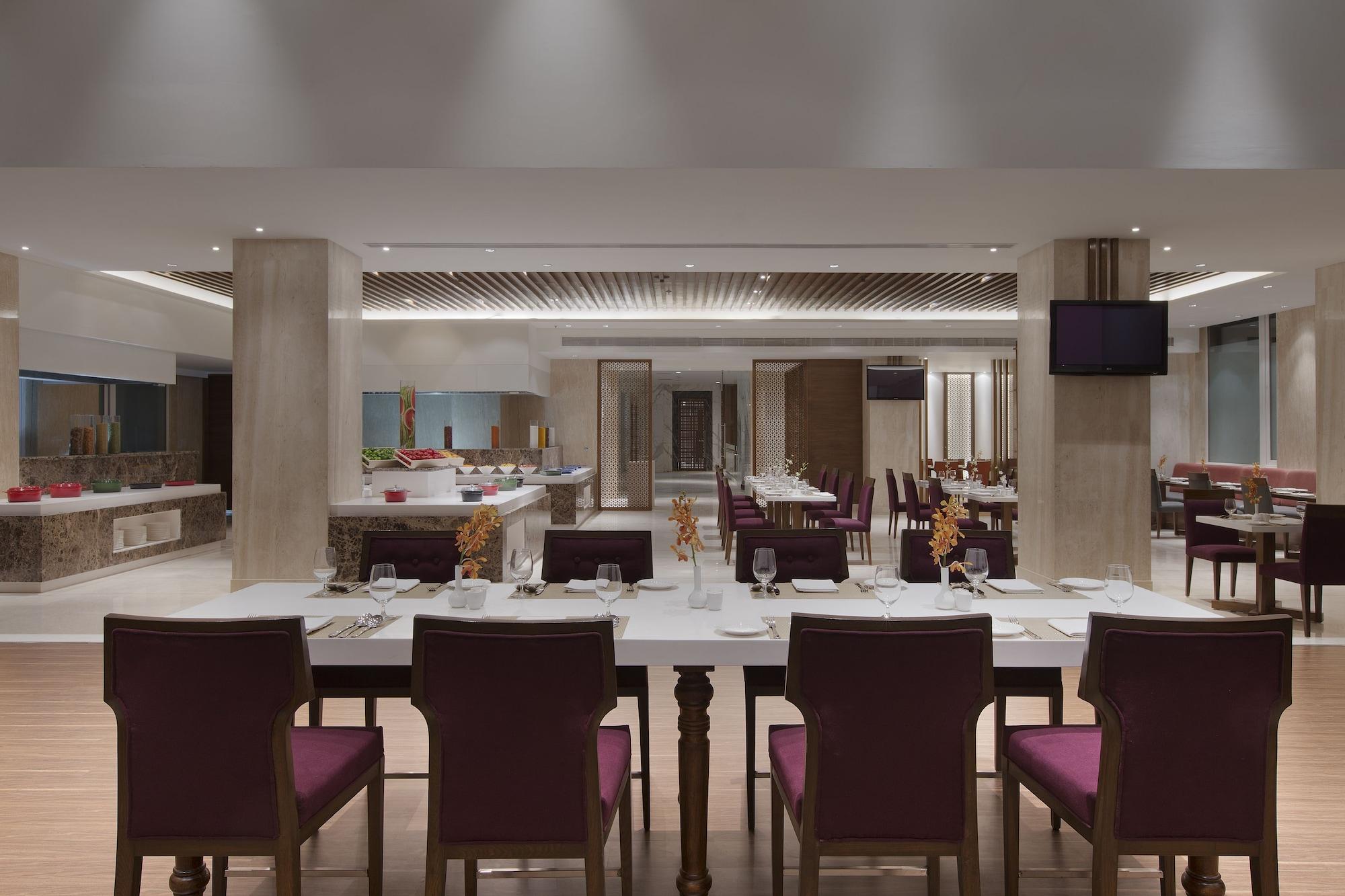 Restaurant Four Points by Sheraton Bengaluru, Whitefield
