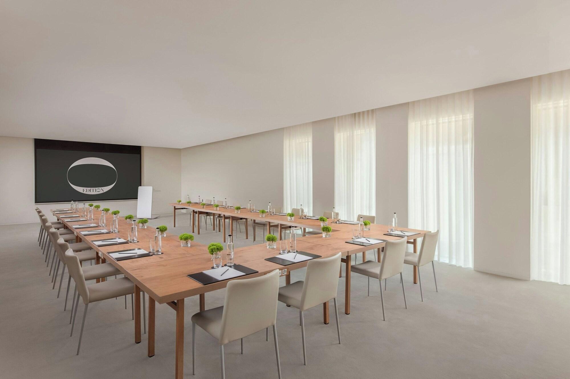 Sala de Reuniones The Madrid EDITION