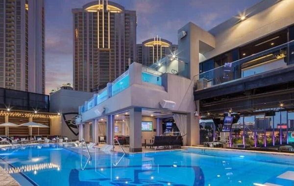 Amazing Custom Corner Penthouse : Top Floor, Tower 1 MGM Sig-NO RESORT FEES - Los mejores hoteles solo adultos en Las Vegas, Nevada