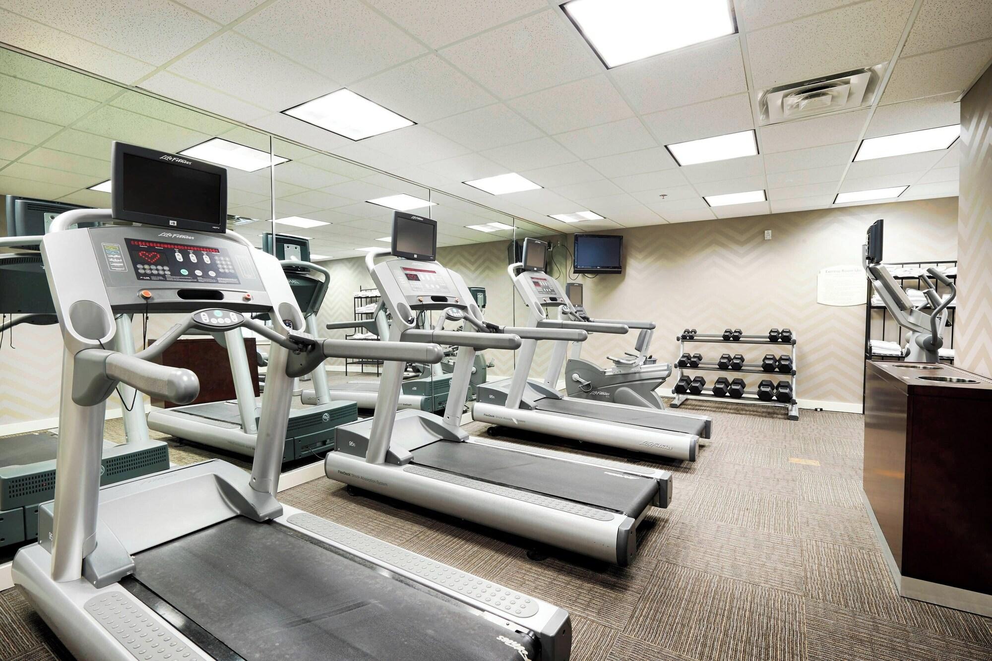 Gimnasio Residence Inn Marriott Airport