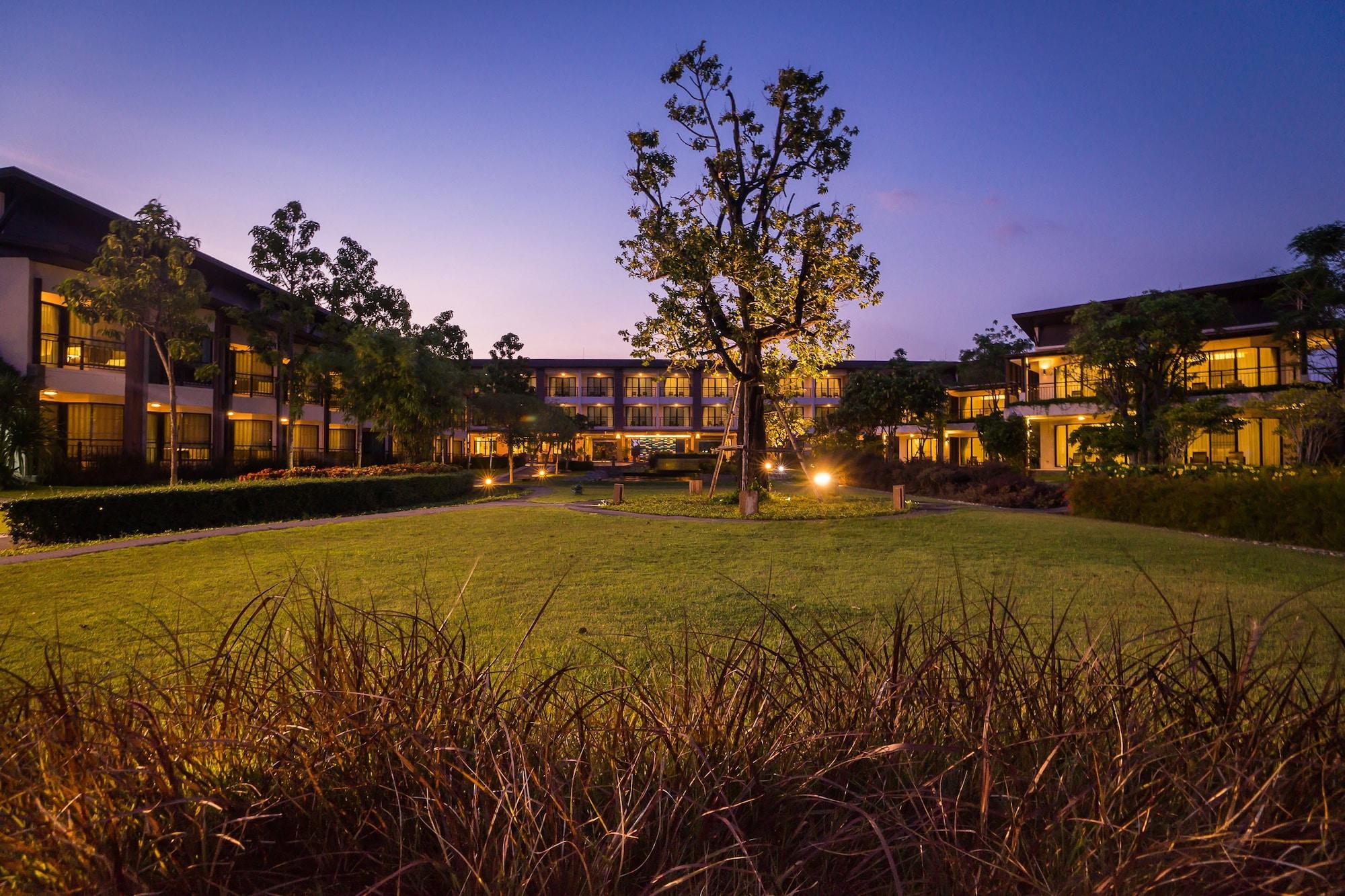 Vista Exterior i Tara Resort & Spa