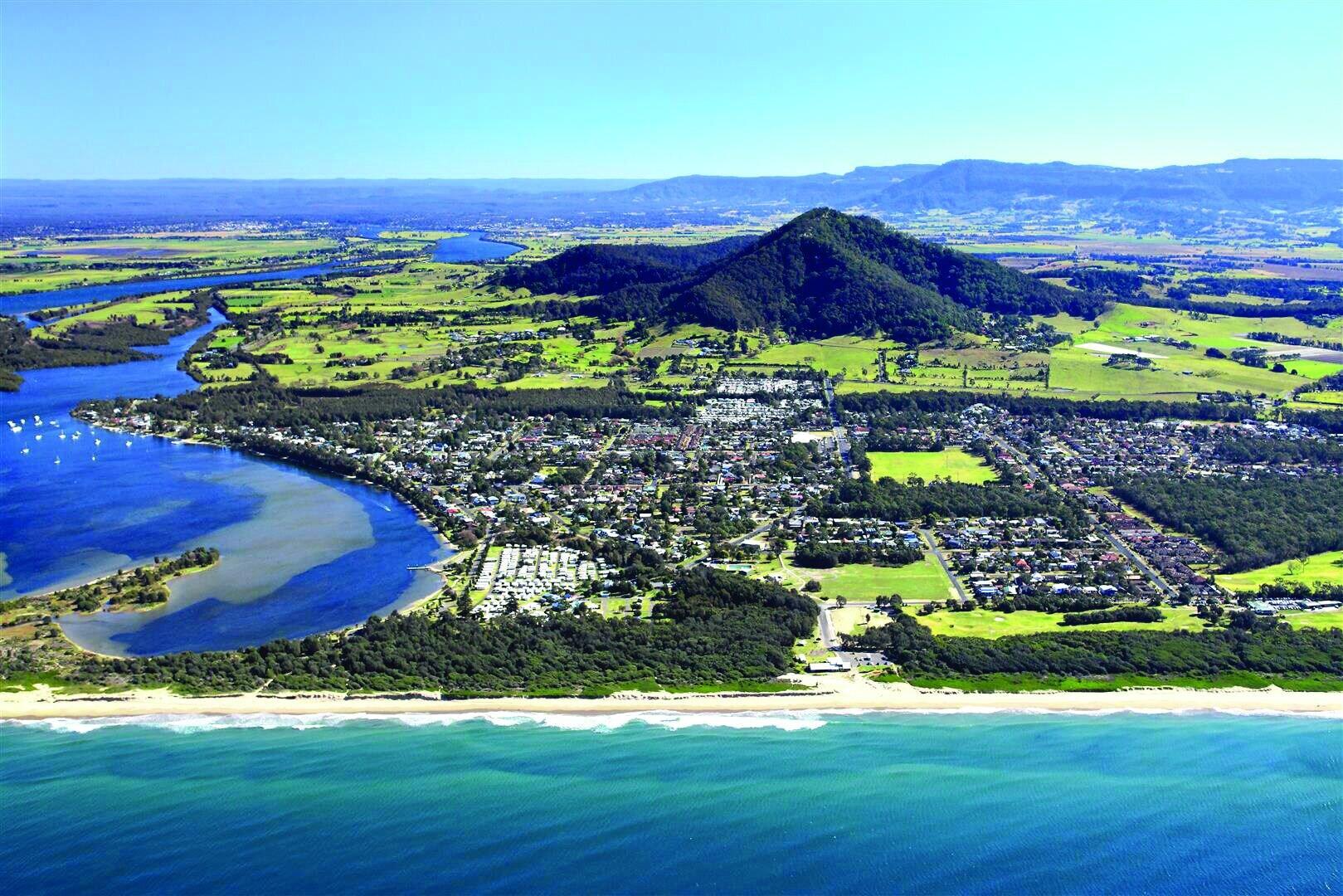 Varios Shoalhaven Heads Village