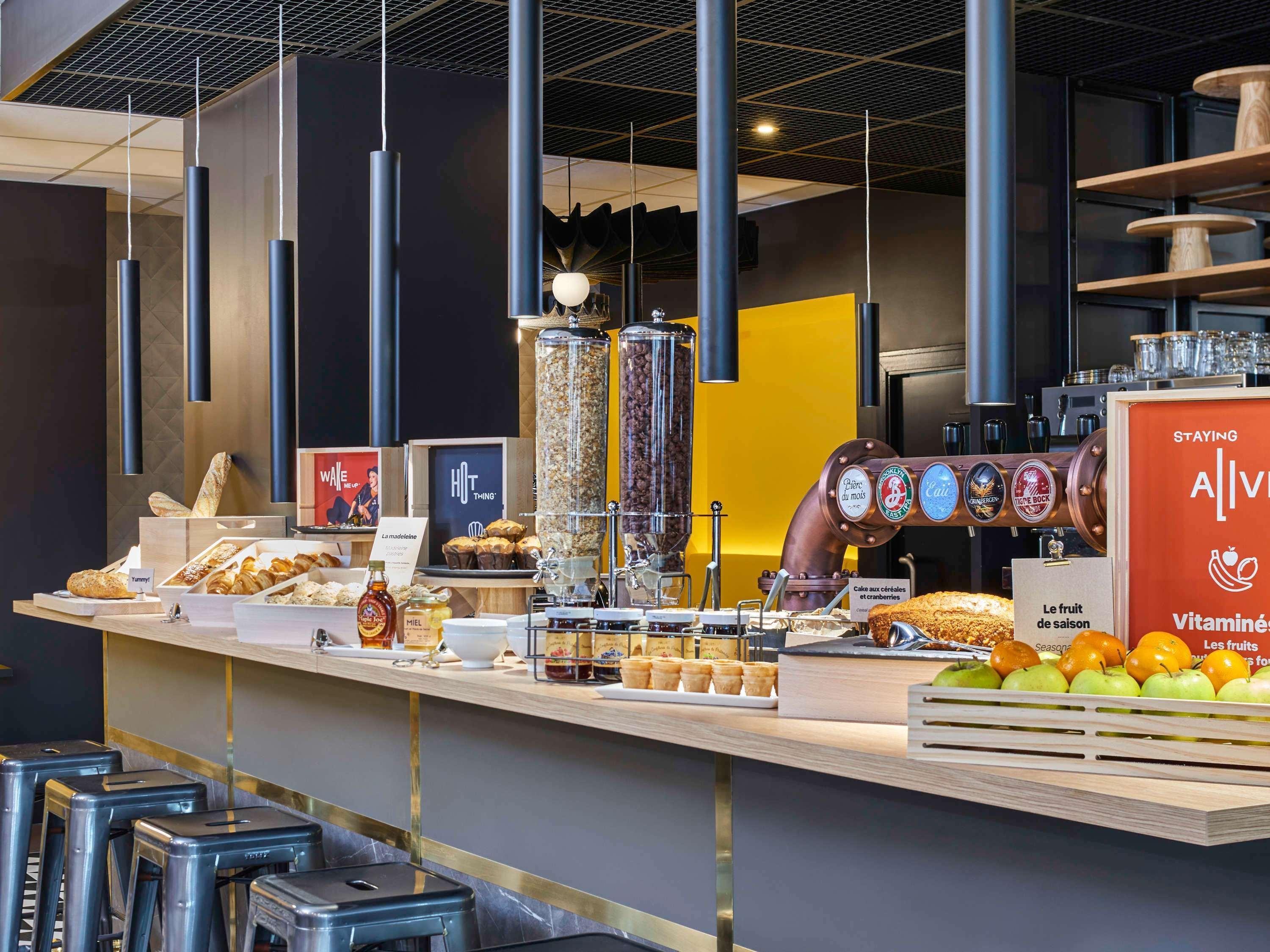 Vista Exterior ibis Clamart Paris Velizy