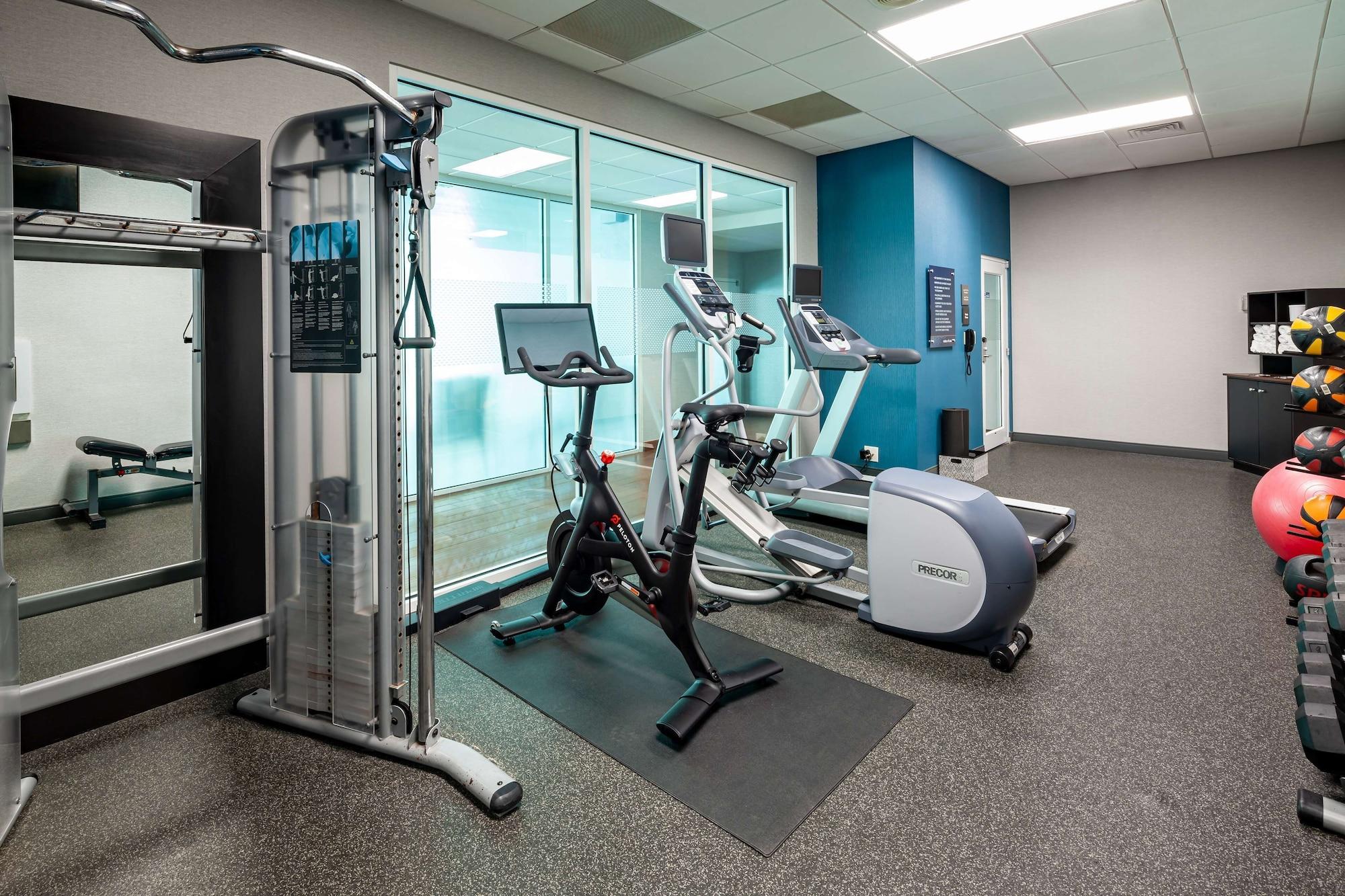 Gimnasio Hampton Inn & Suites St. Louis at Forest Park