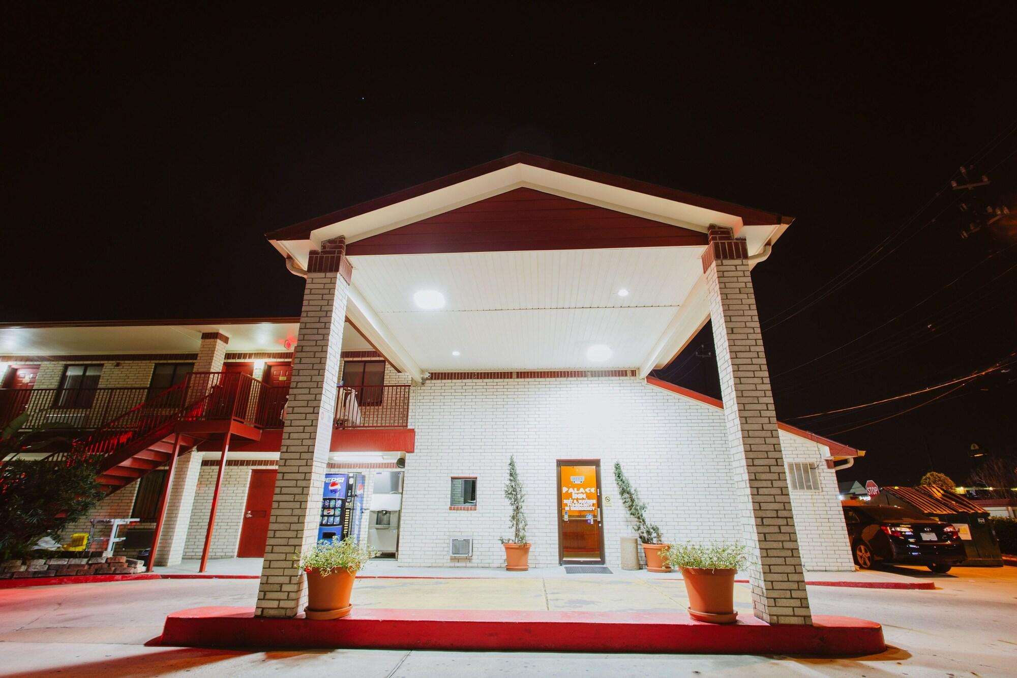 Varios Palace Inn Wayside