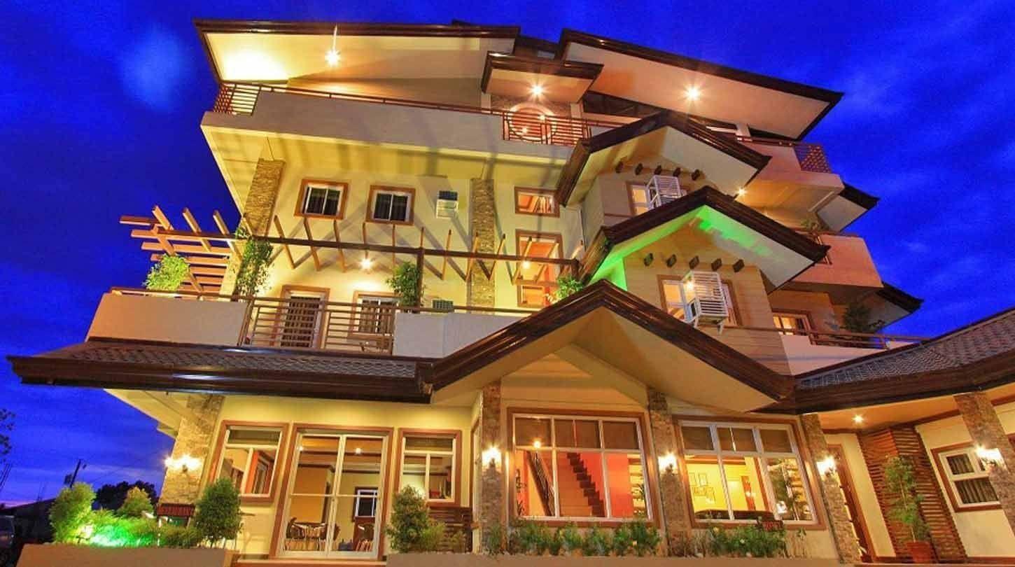 Varios Staylite Hotel