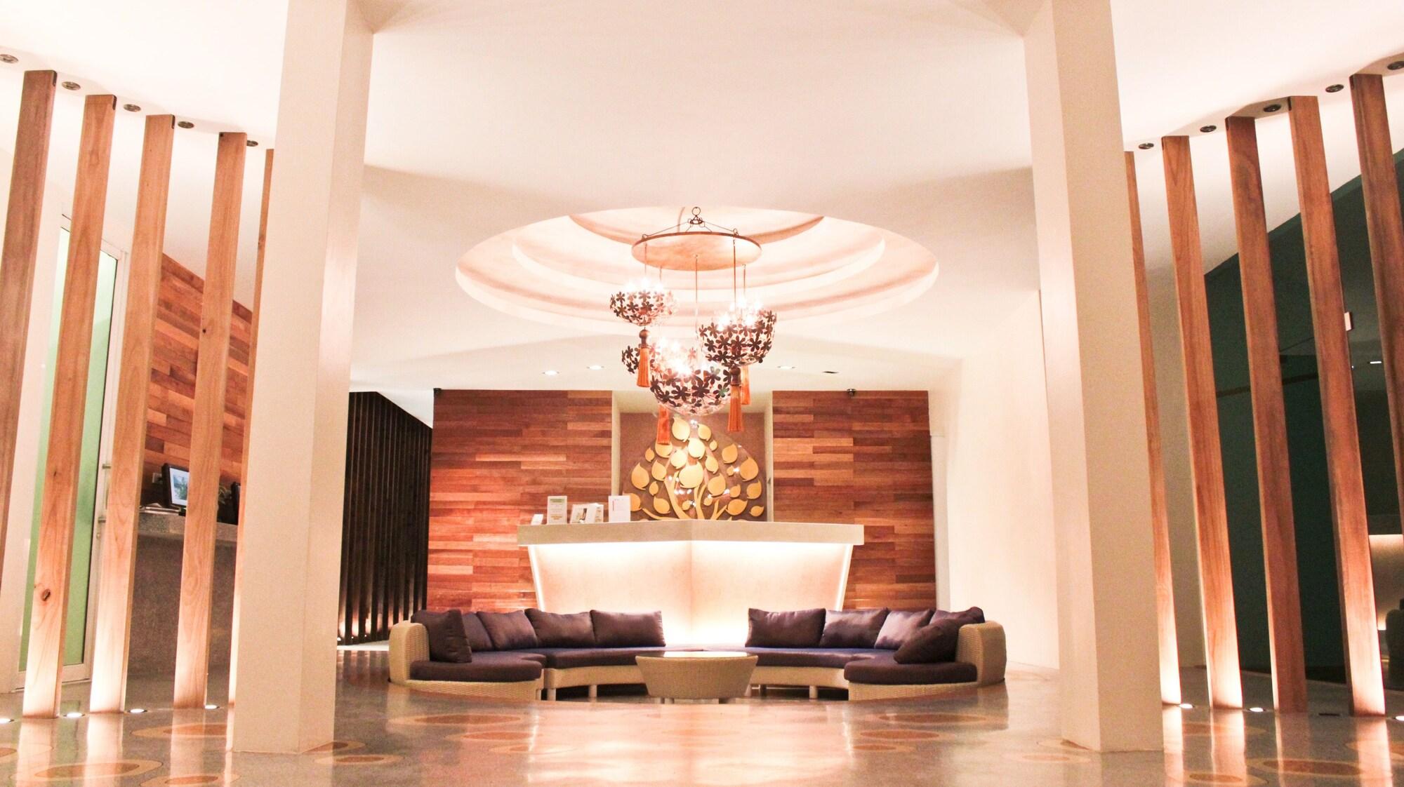 Vista Lobby The Trees Club Resort