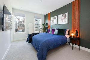 Renta Vacacional - DenverStays: Luxurious 3BD, 10 Min to Downtown! Deck+Garage+EV Plug! VIDEO TOUR!
