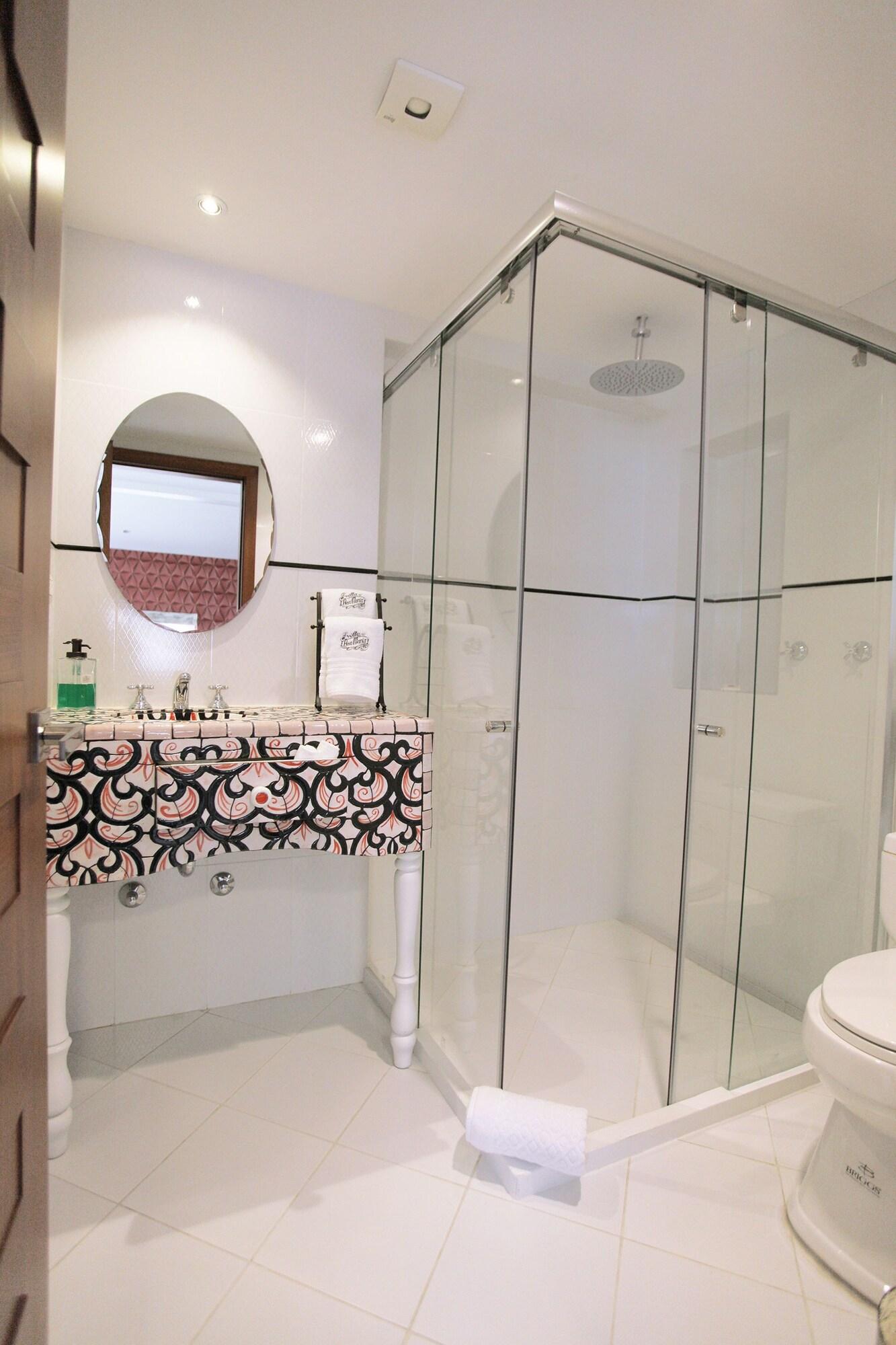 Equipamiento de Habitación Villa Ana Maria Cuenca