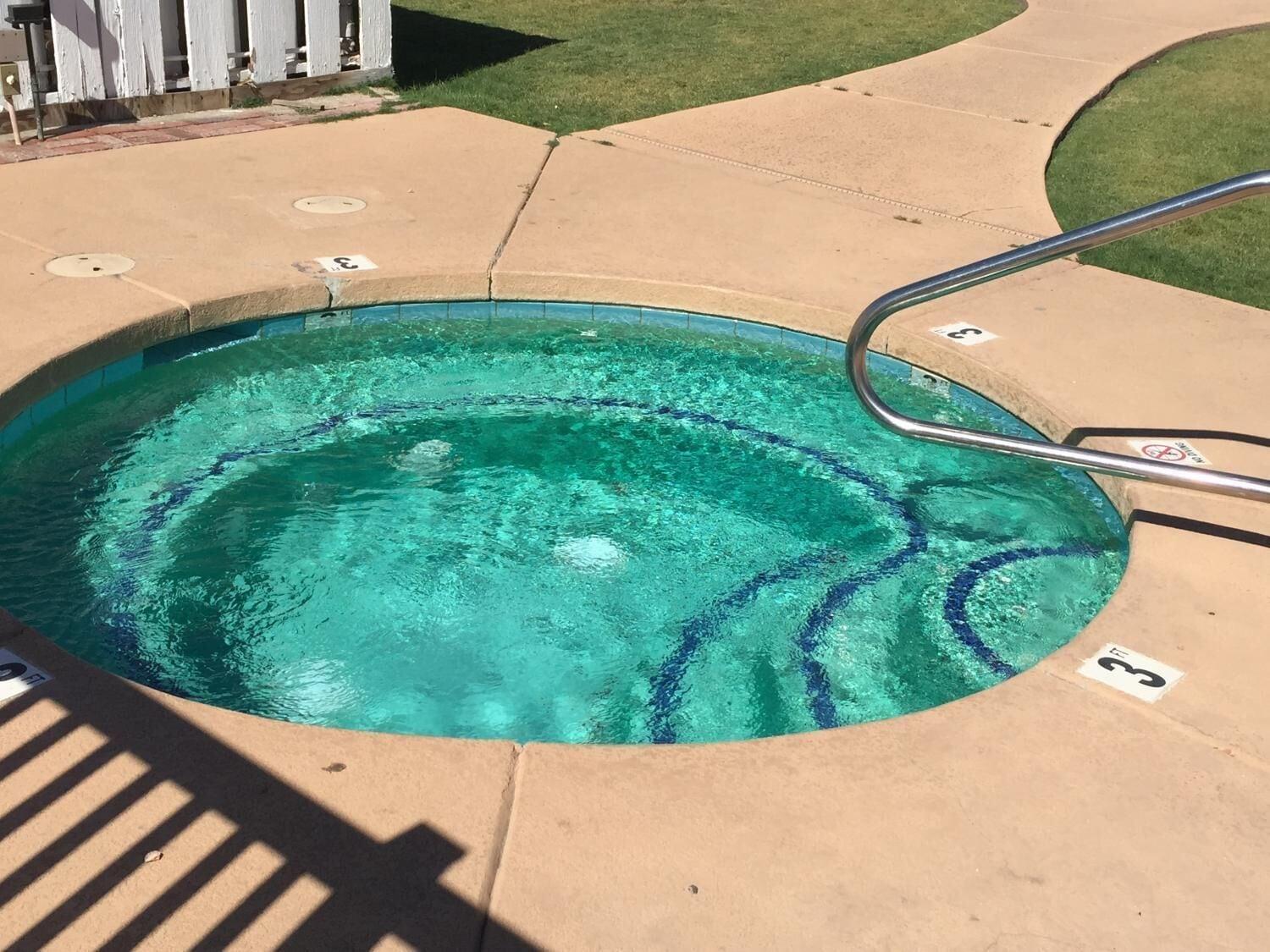 Spa E-Z 8 Motel Phoenix Airporter