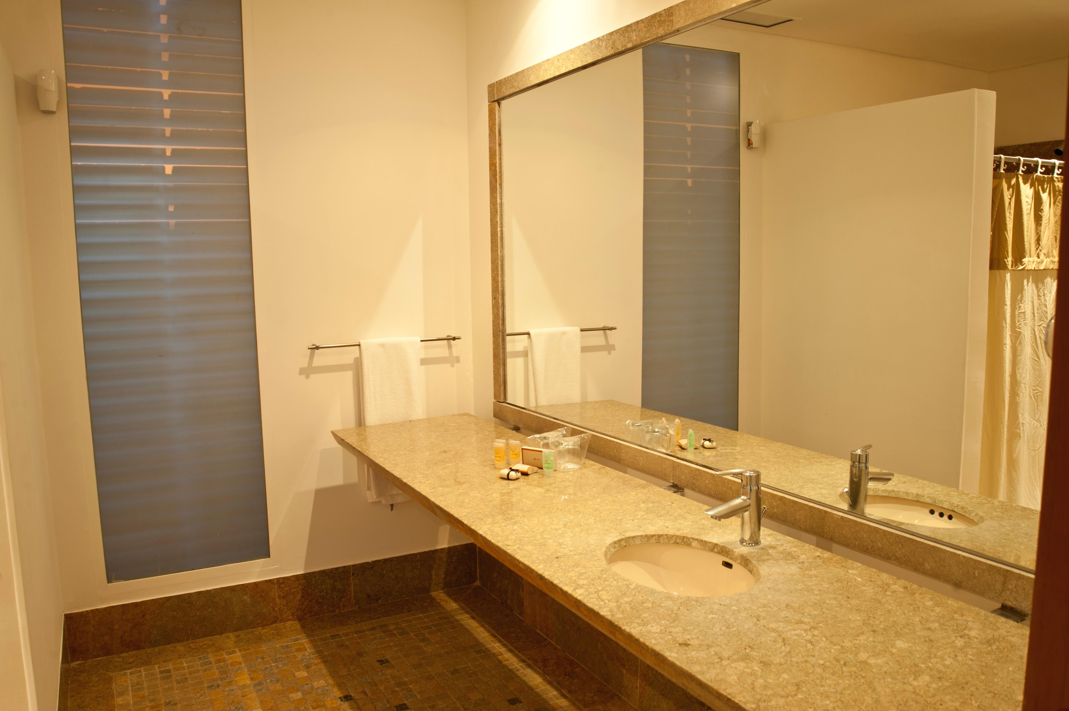 Baño Lagomar el peñón Compensar