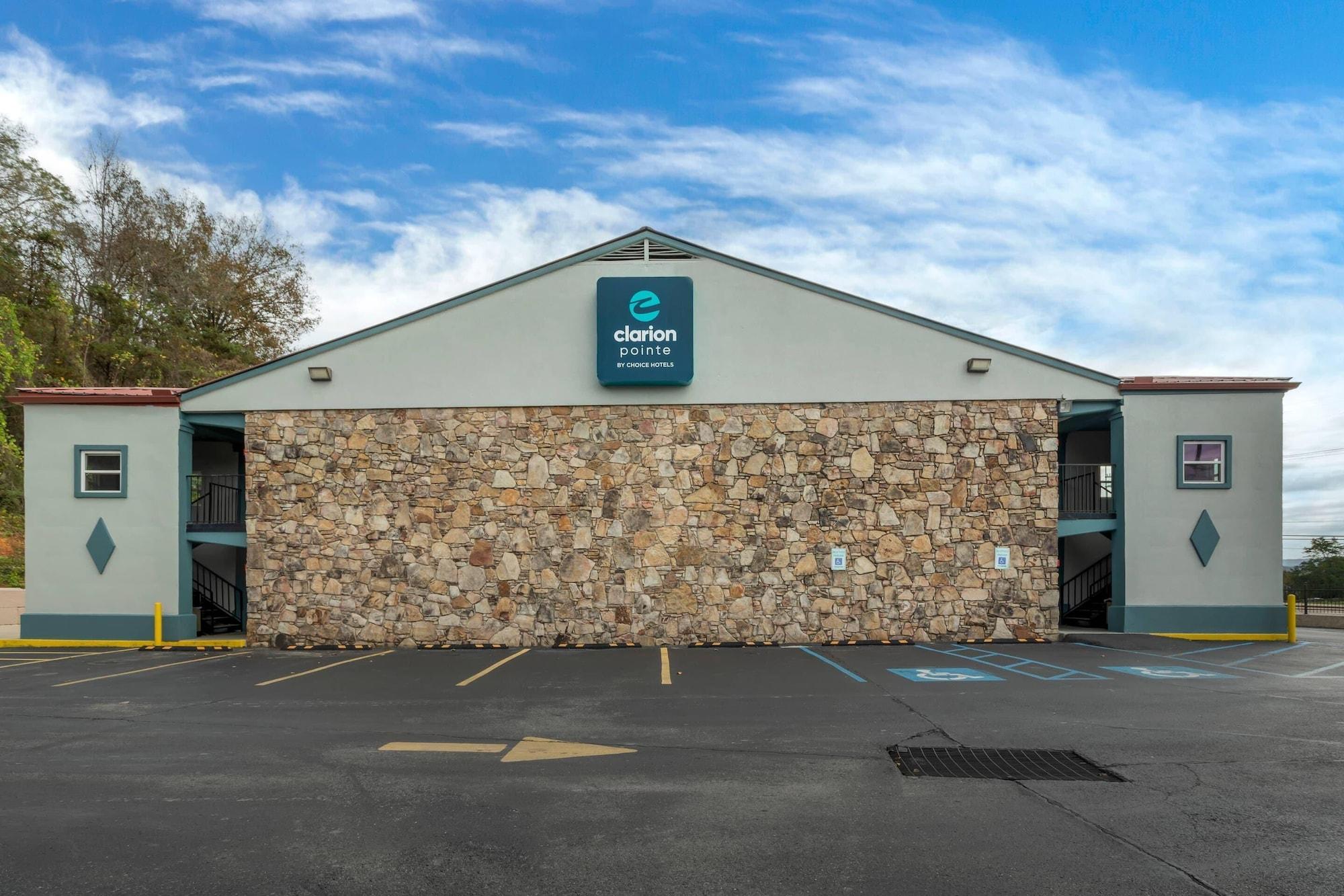 Vista Exterior Clarion Pointe Kimball By Choice Hotels