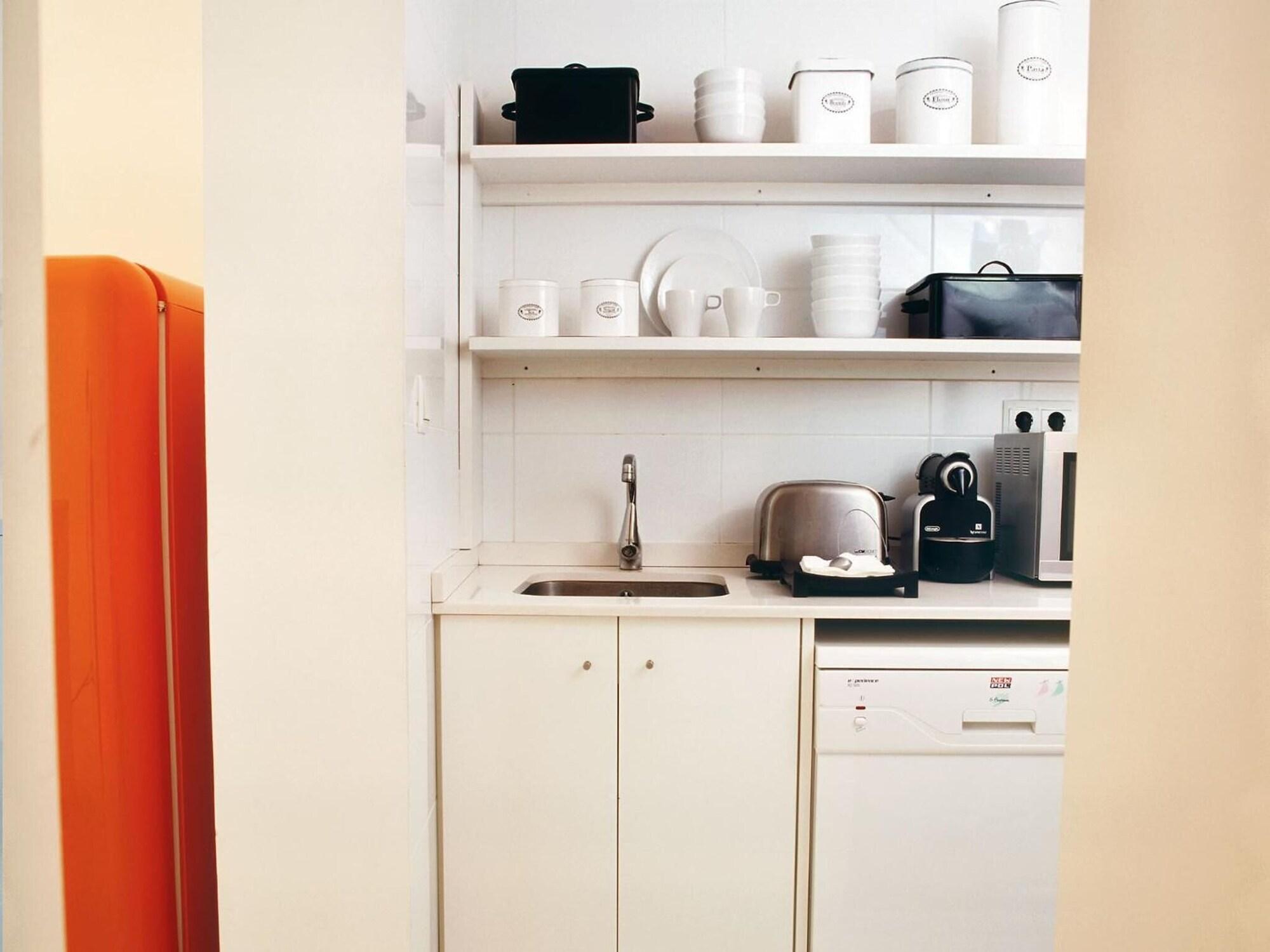 Equipamiento de Habitación Chic & Basic Tallers Hostal