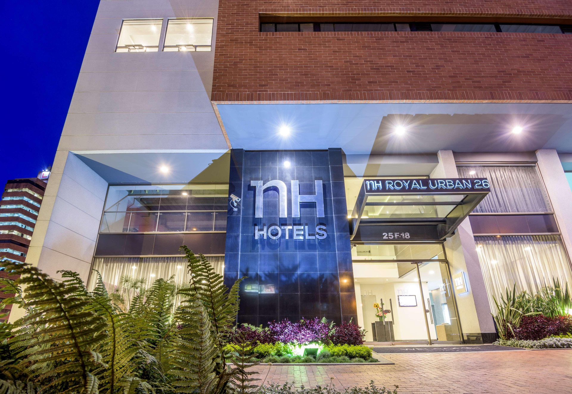 Vista Exterior NH Bogotá Urban 26 Royal