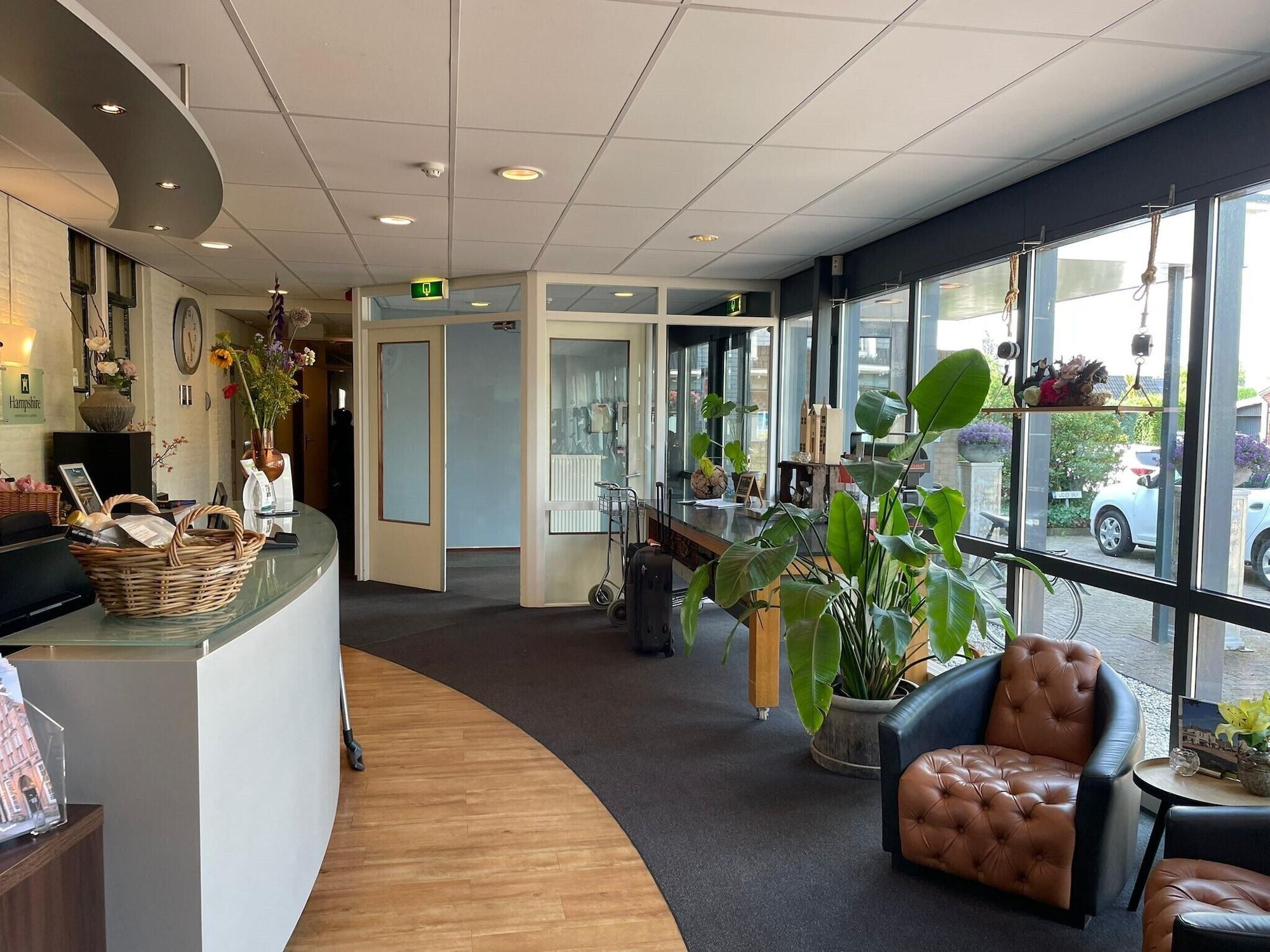 Vista Lobby Hampshire Avenarius