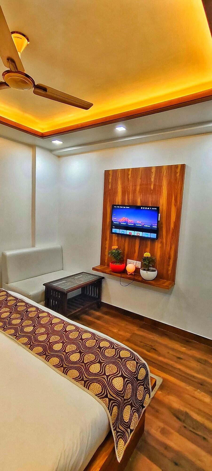 Set de Habitación HOTEL The Rich Grand