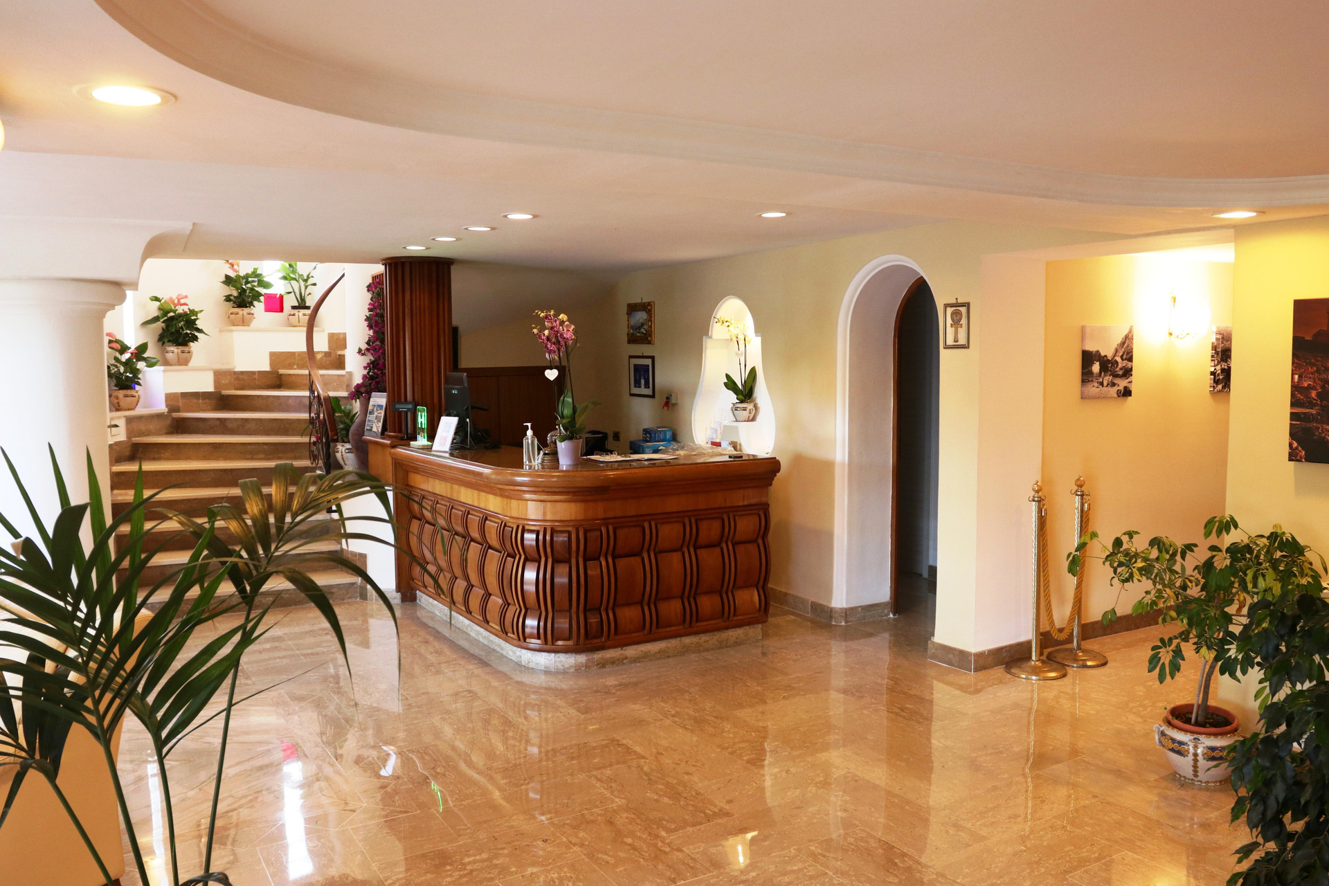 Vista Lobby Bougainville Luxury Boutique Hotel