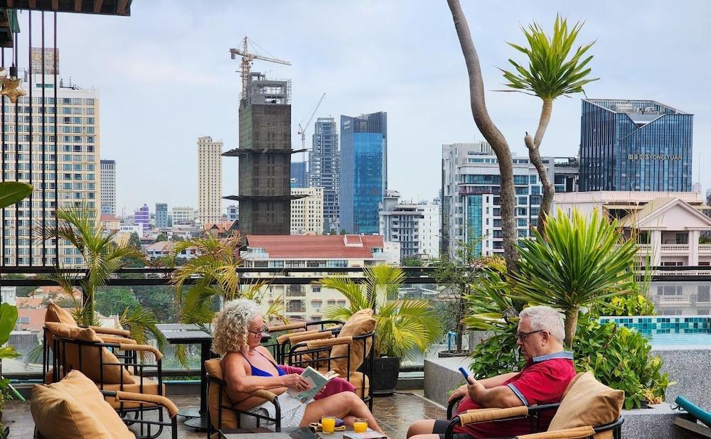 Vista Exterior Phnom Penh 51 Hotel & Residences