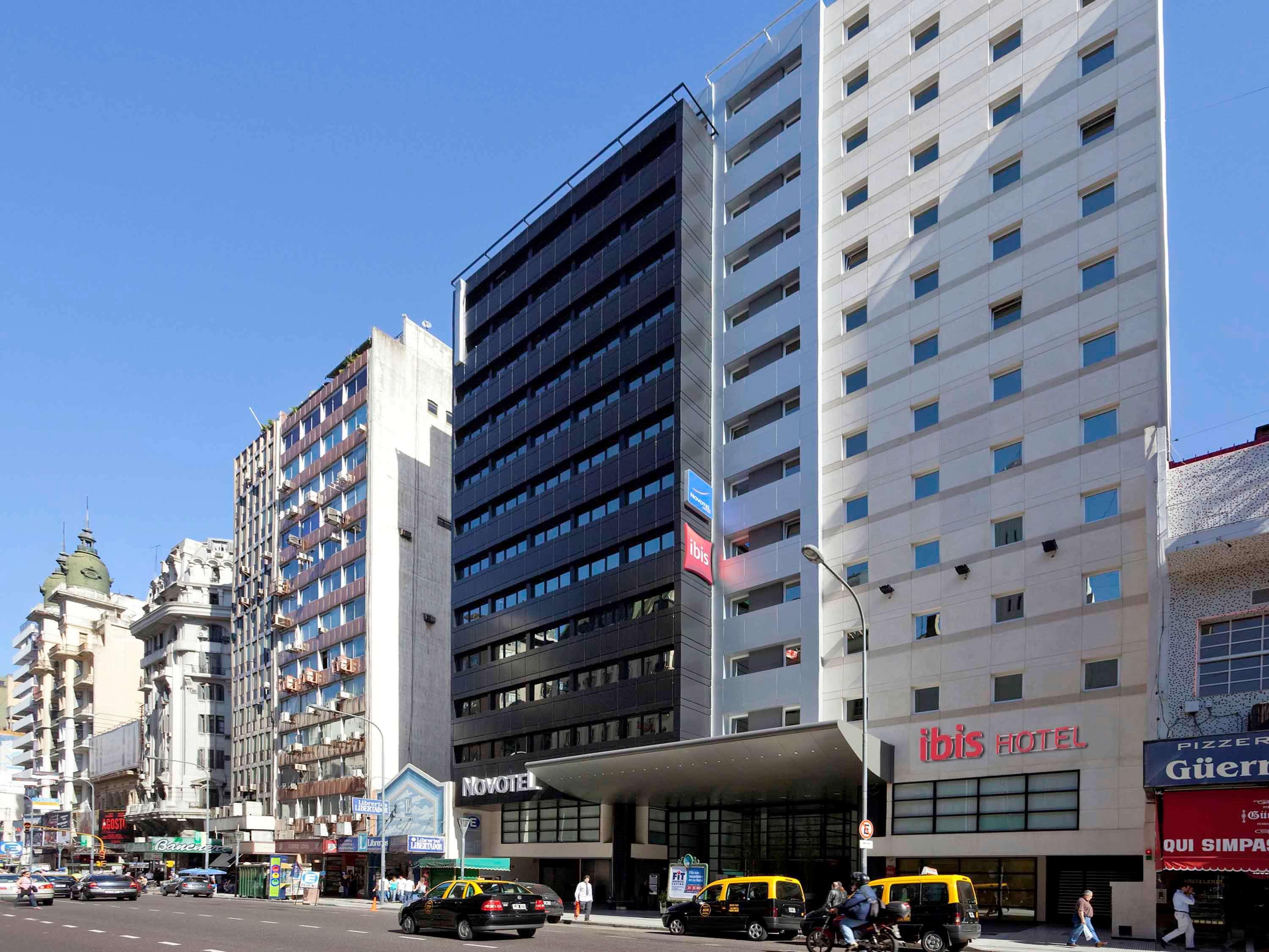 Vista Exterior ibis Buenos Aires Obelisco