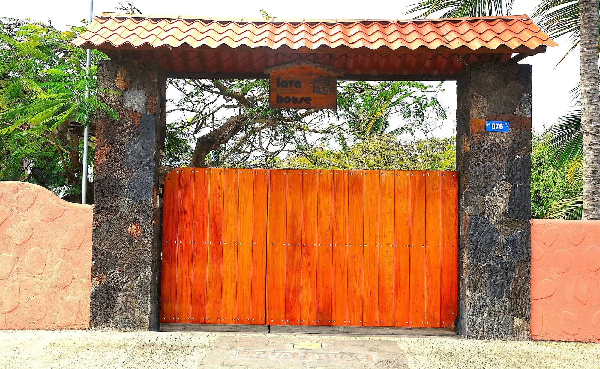 Vista Exterior Lava House Hostal