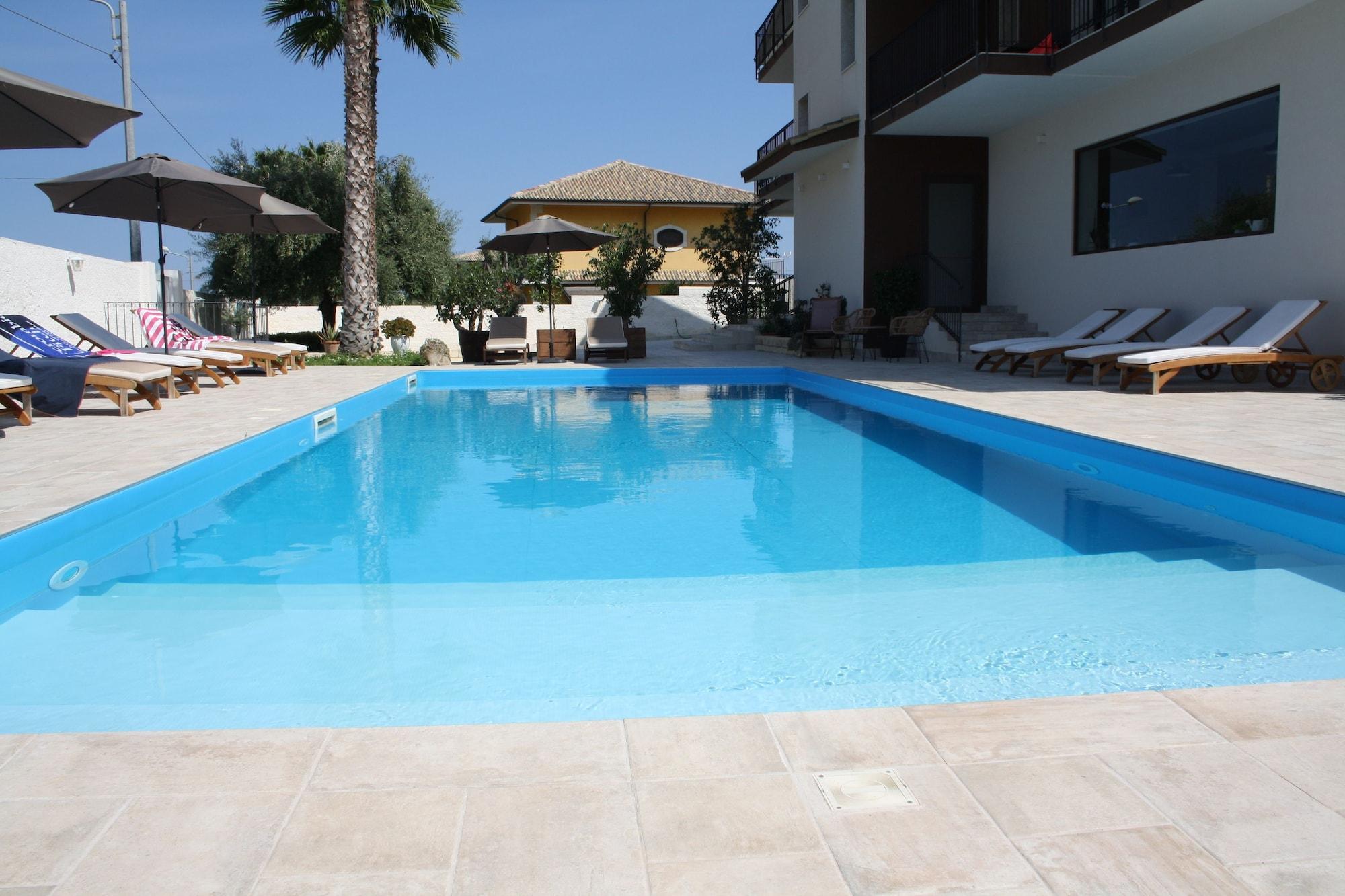 Varios Amada Hotel Siracusa