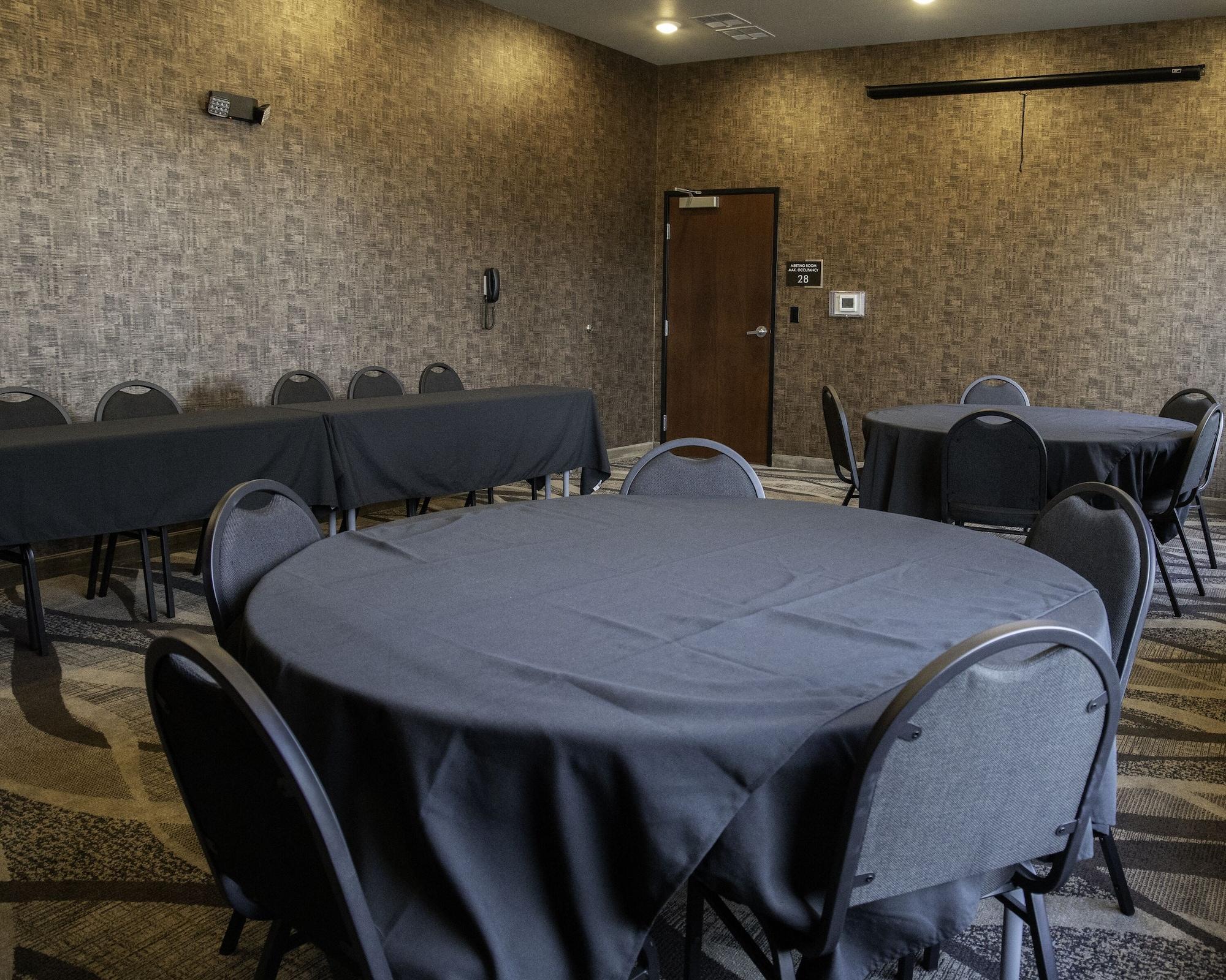 Sala de Reuniones Cobblestone Hotel & Suites - Two Rivers