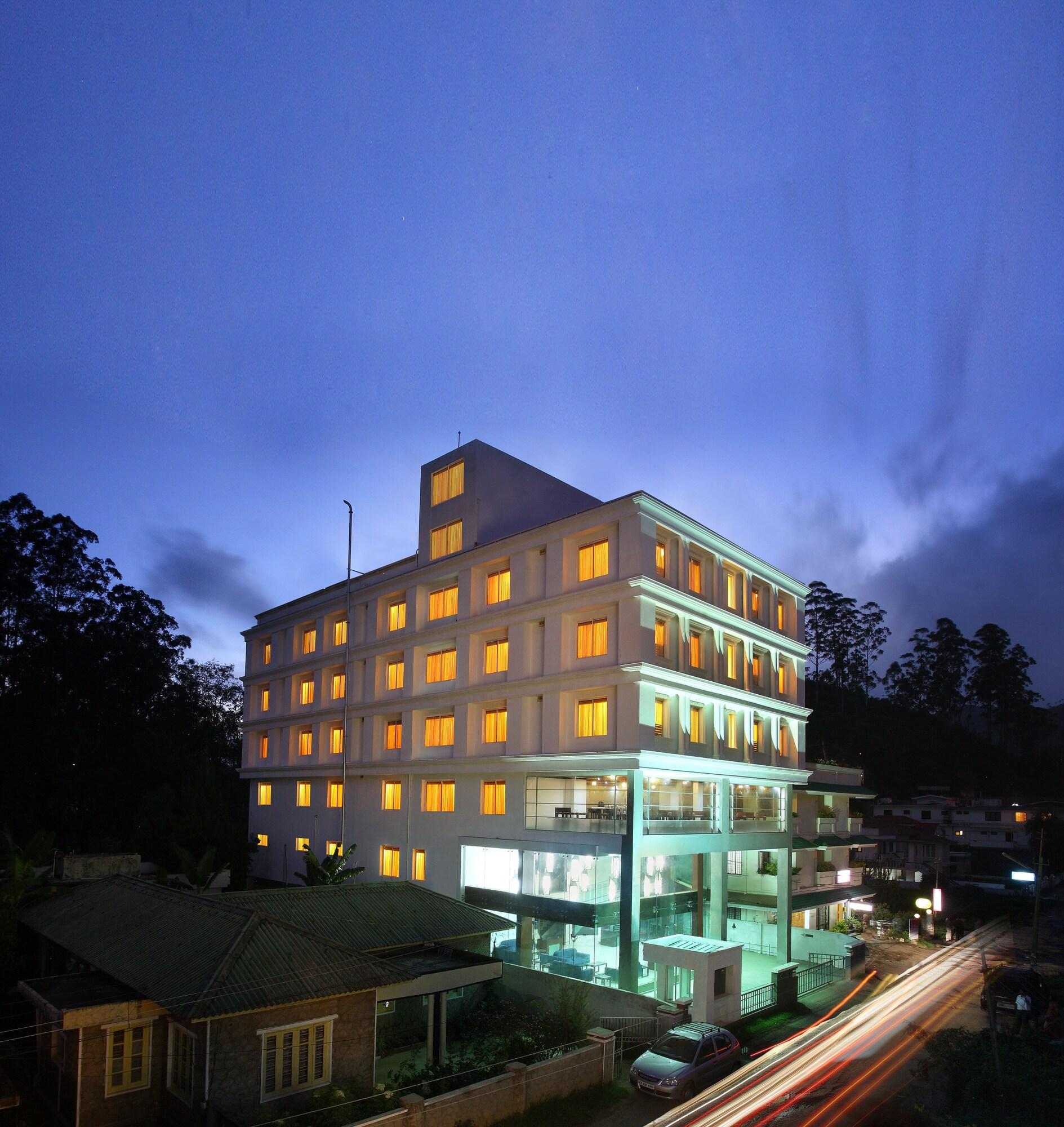 Vista Exterior Grand Plaza Munnar