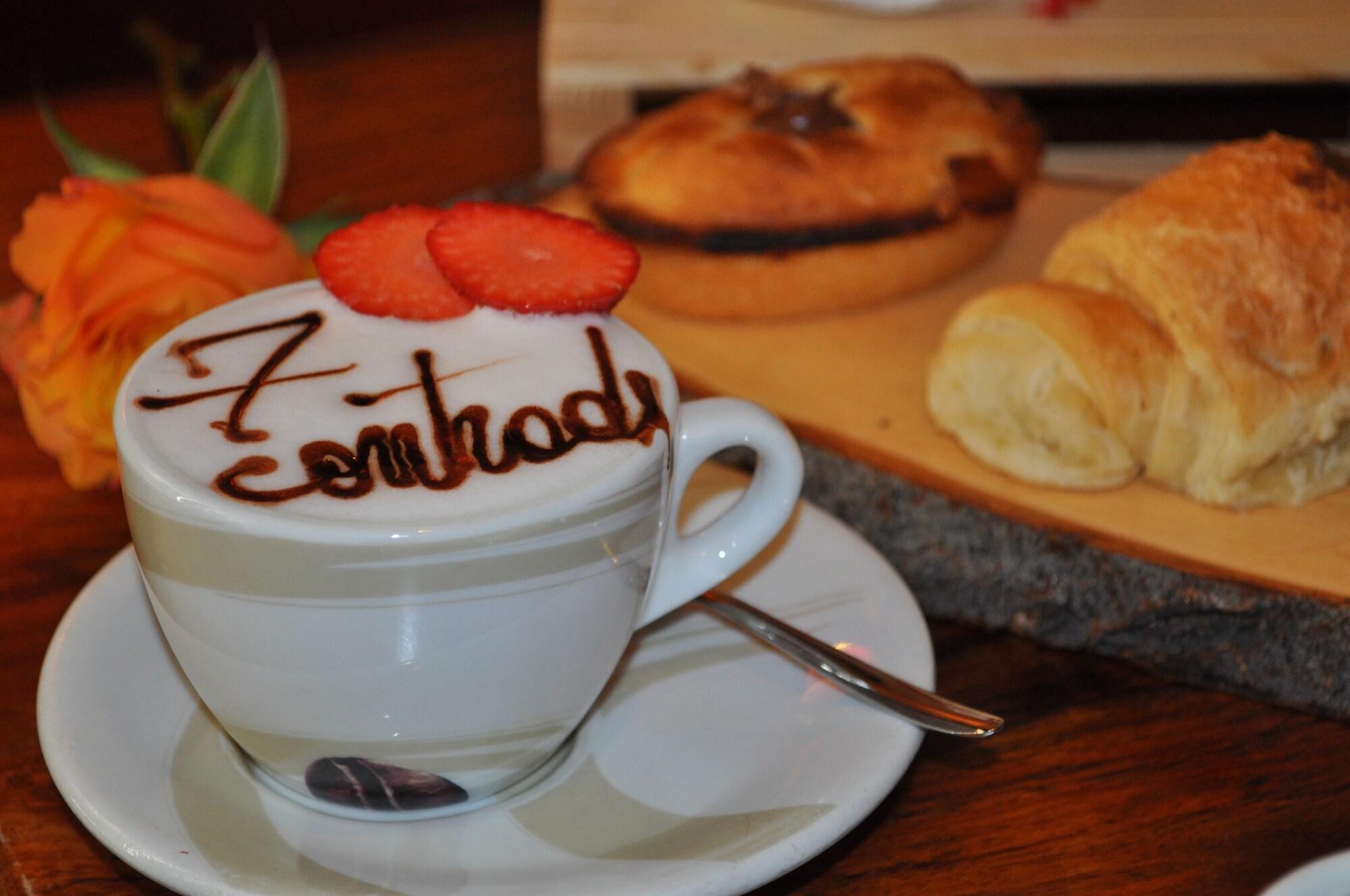 Bar/Salón 7 Contrade