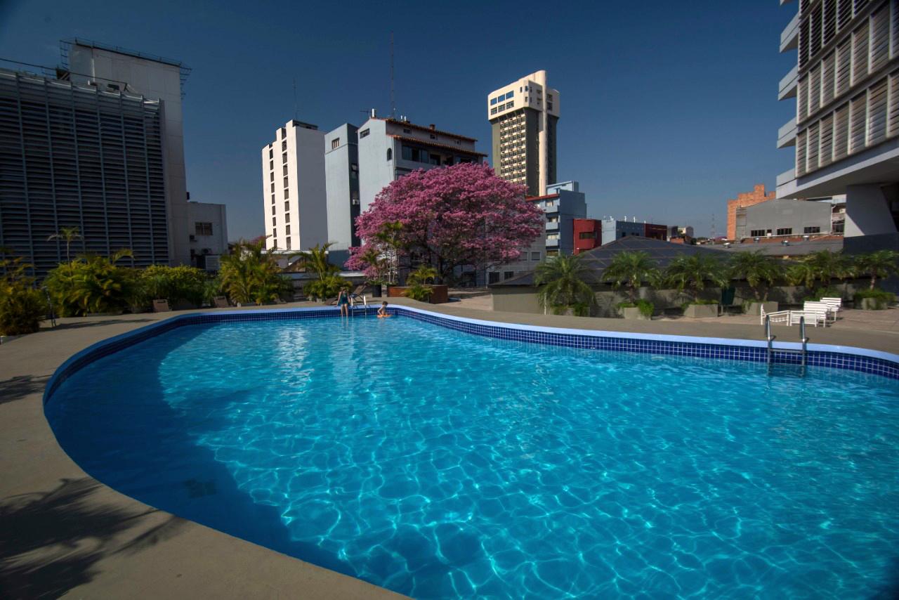 Vista Piscina Hotel Guaraní Asunción