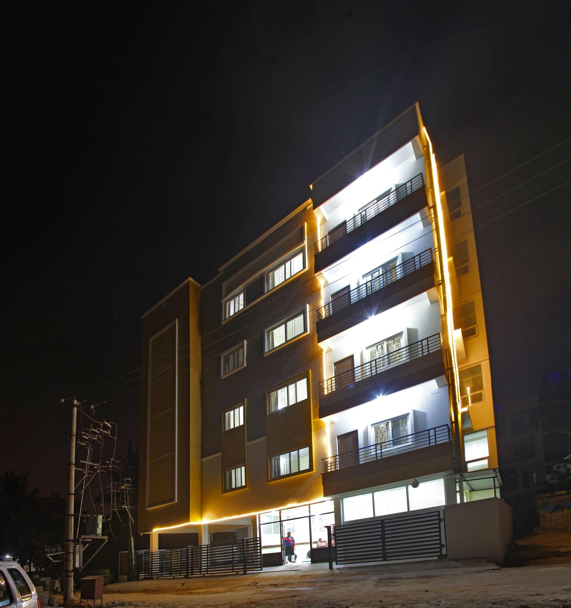 Vista Exterior Tranzotel Bangalore Airport Hotel