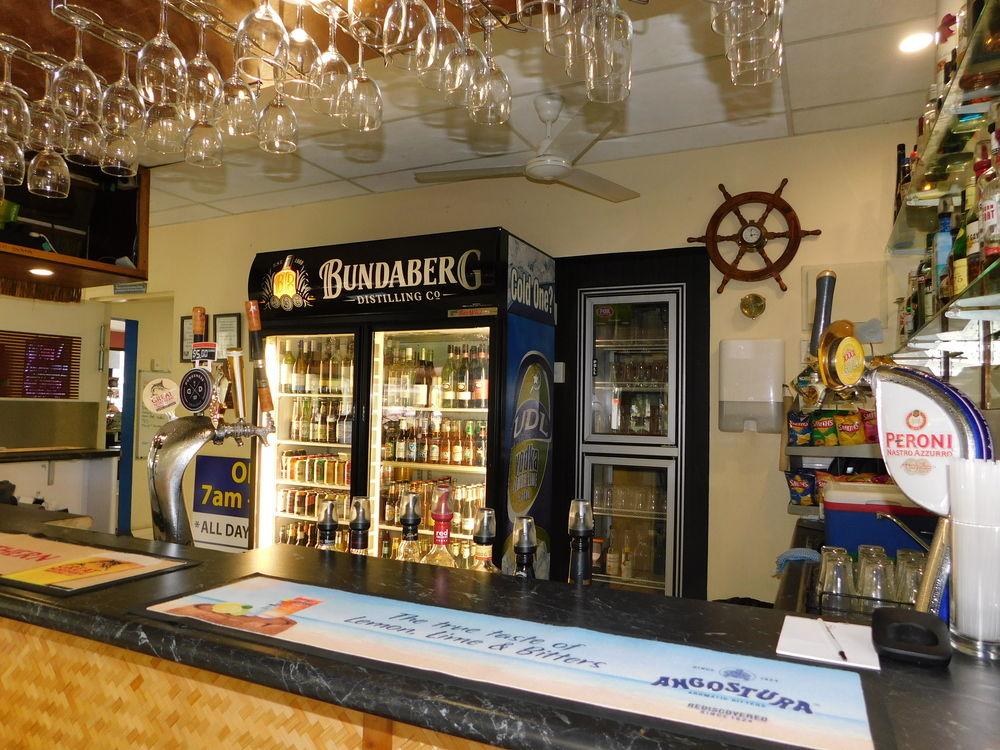 Bar/Salón Hinchinbrook Marine Cove