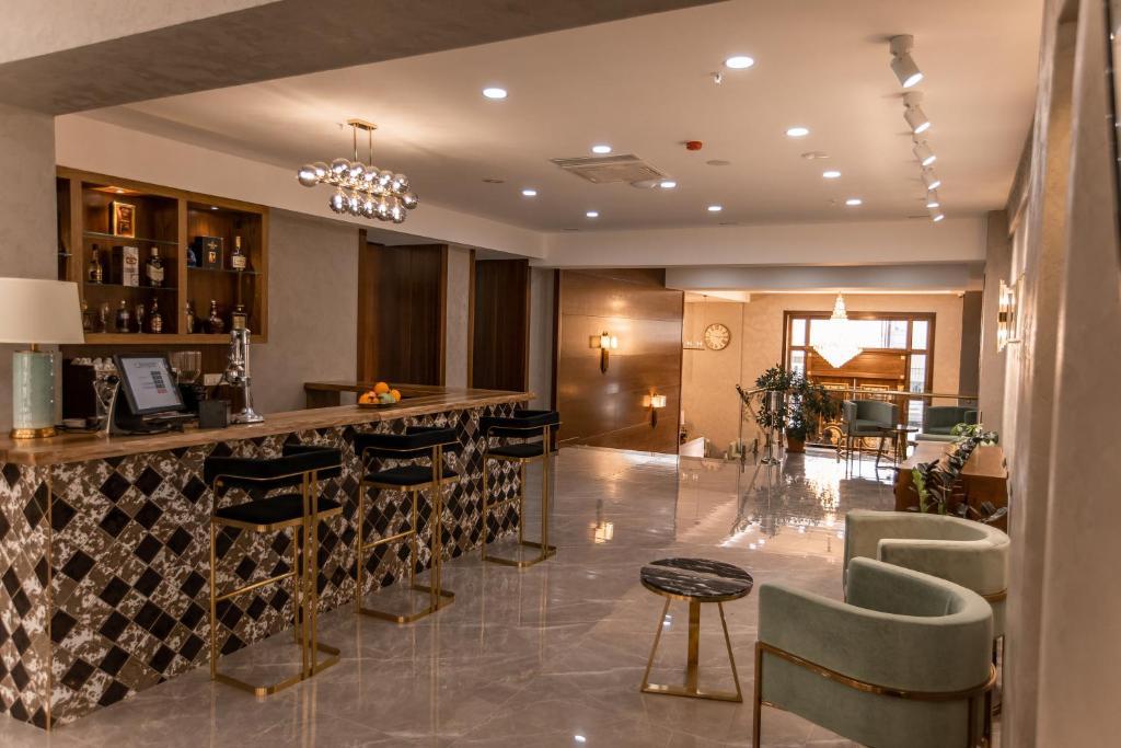 Bar/Salón Krokus Plaza