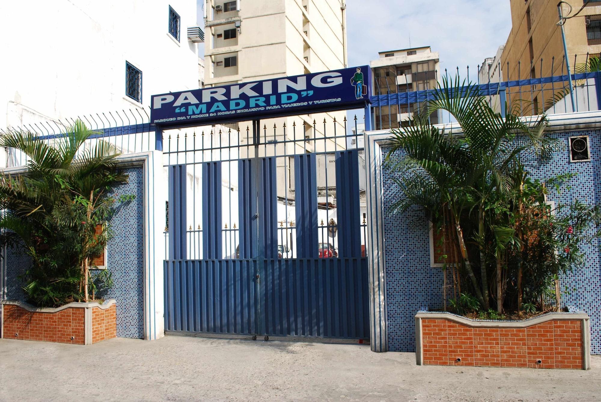 Vista Exterior Guayaquil Hostel Suites Madrid