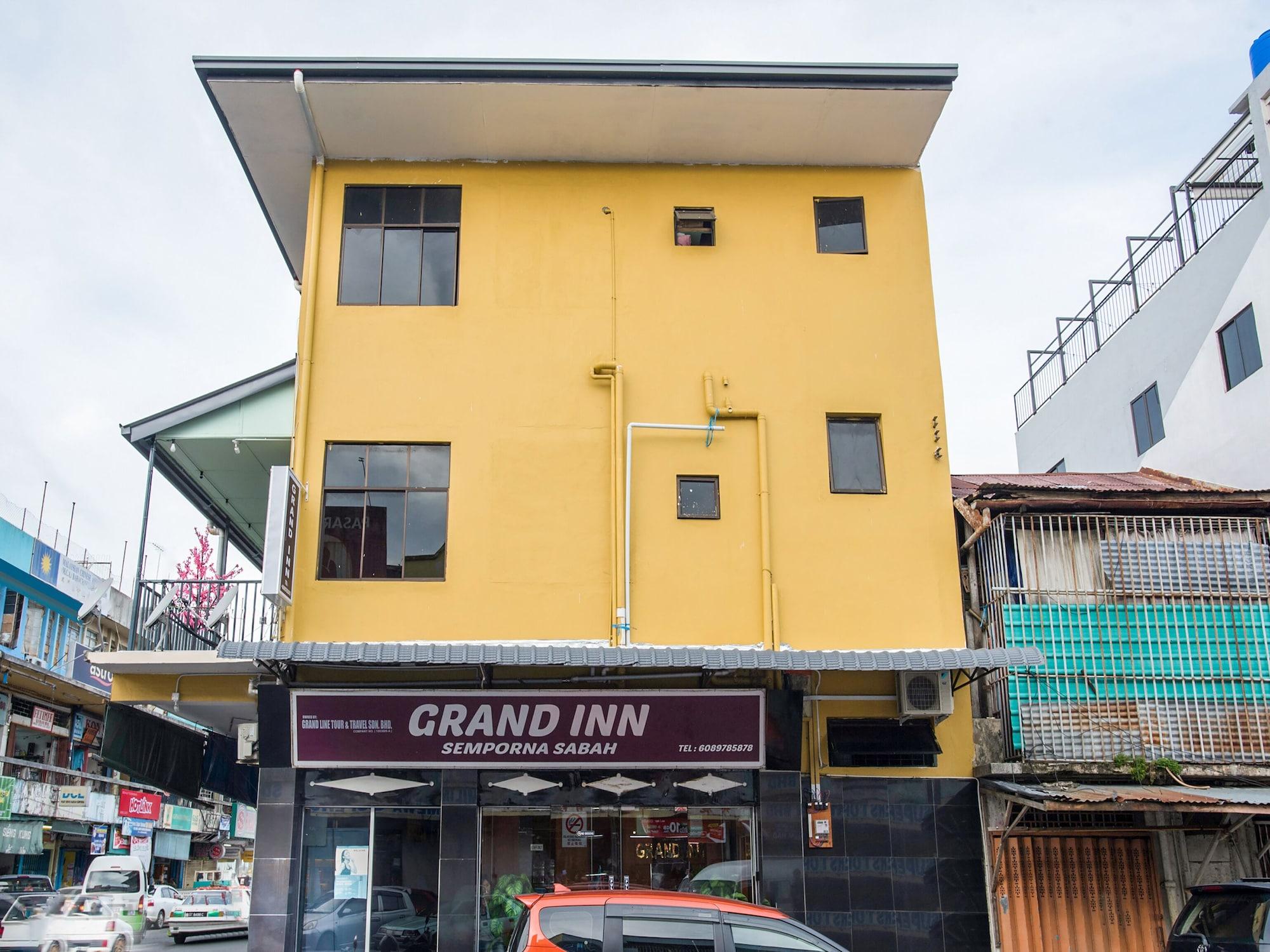 Vista Exterior OYO 89712 Grand Inn