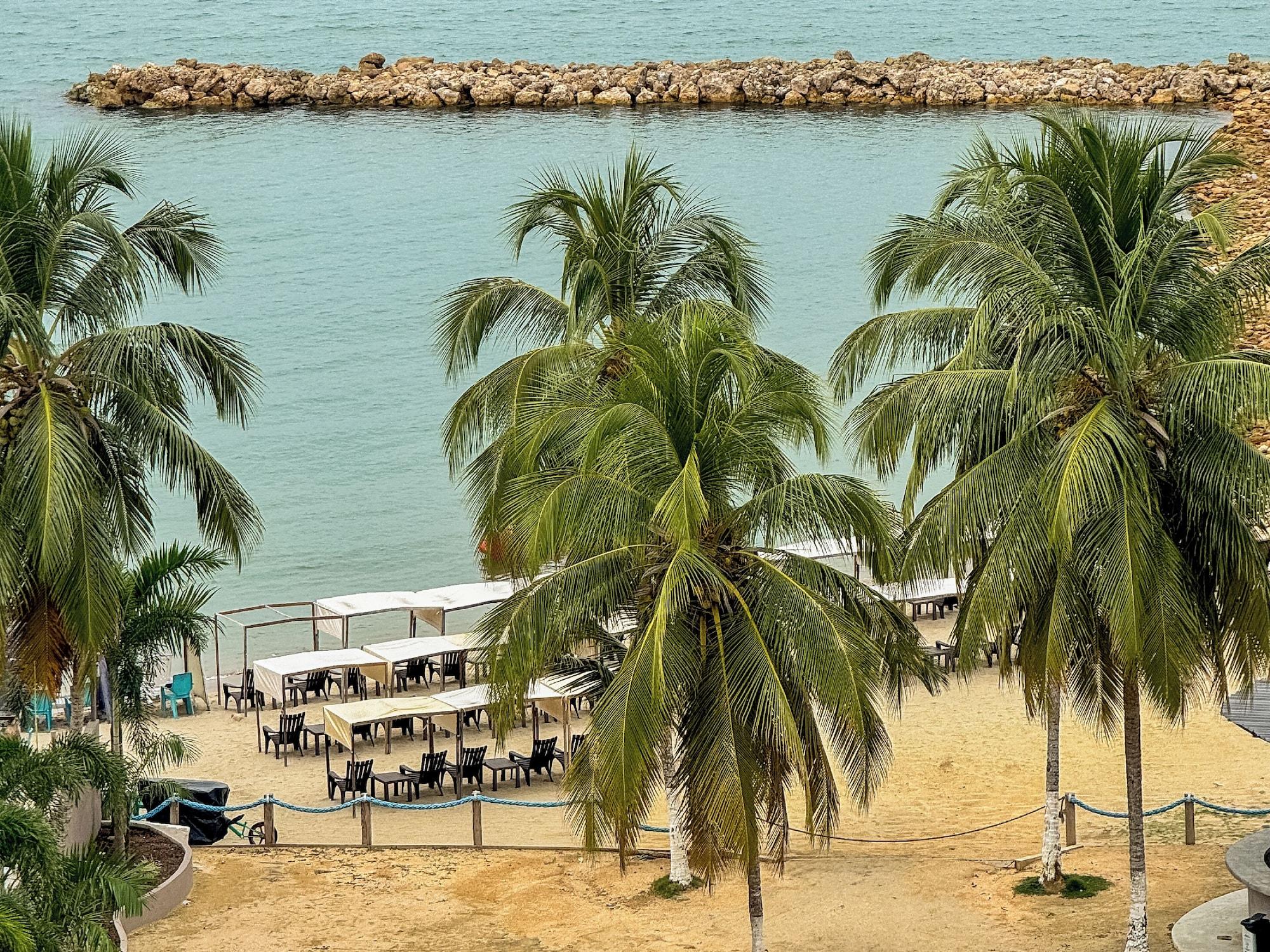 Playa Ciela Hotel & Beach Club