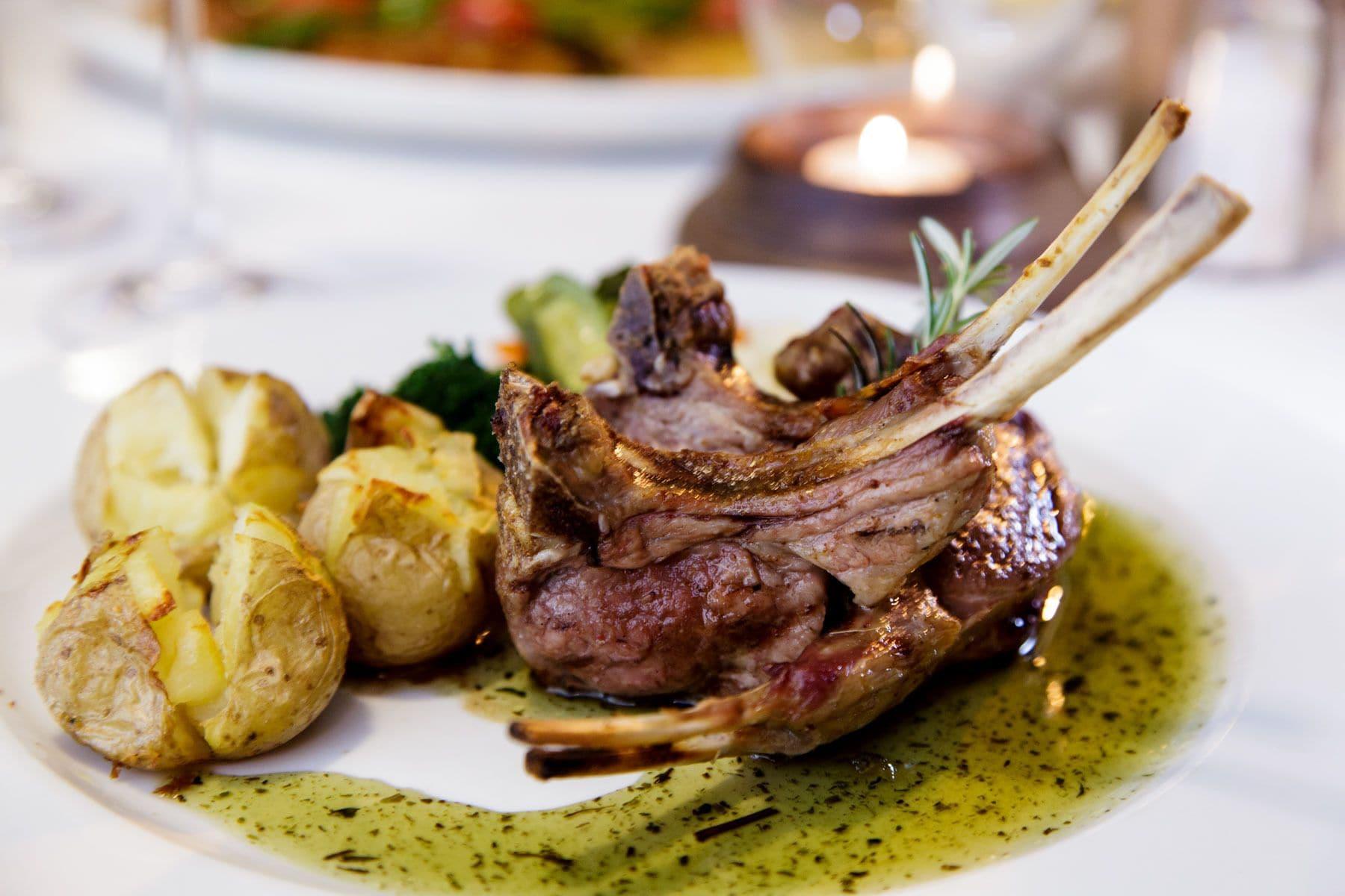 Restaurant Queen’s Hotel by BON Hotels