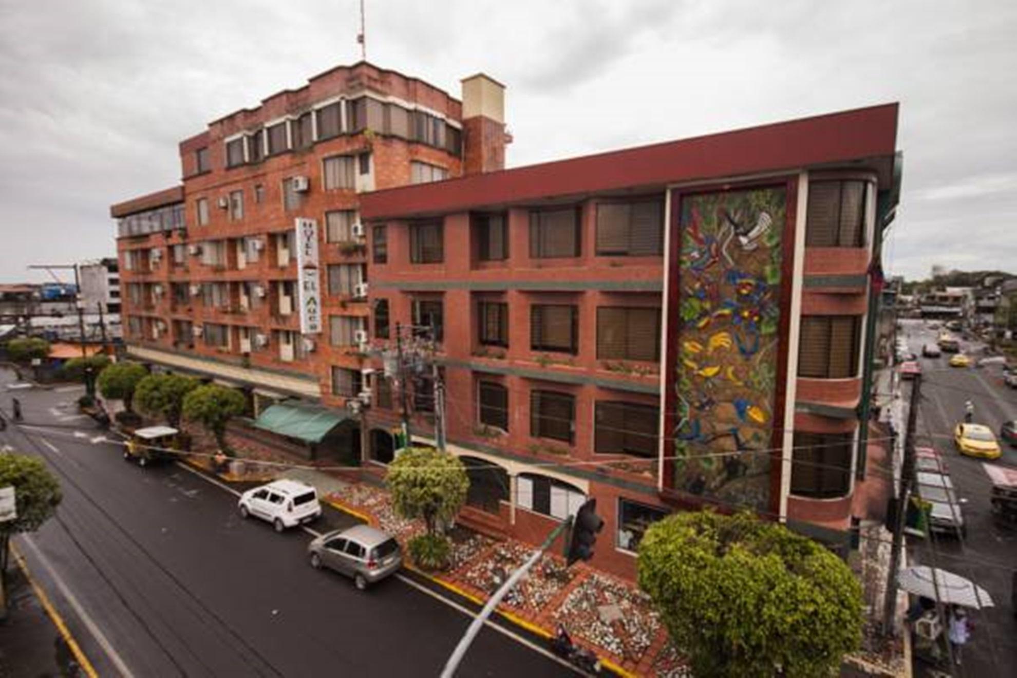 Vista Exterior Hotel El Auca